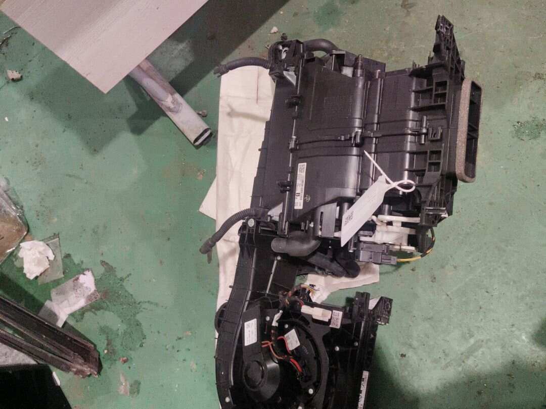 T4N14640 蒸发器总成