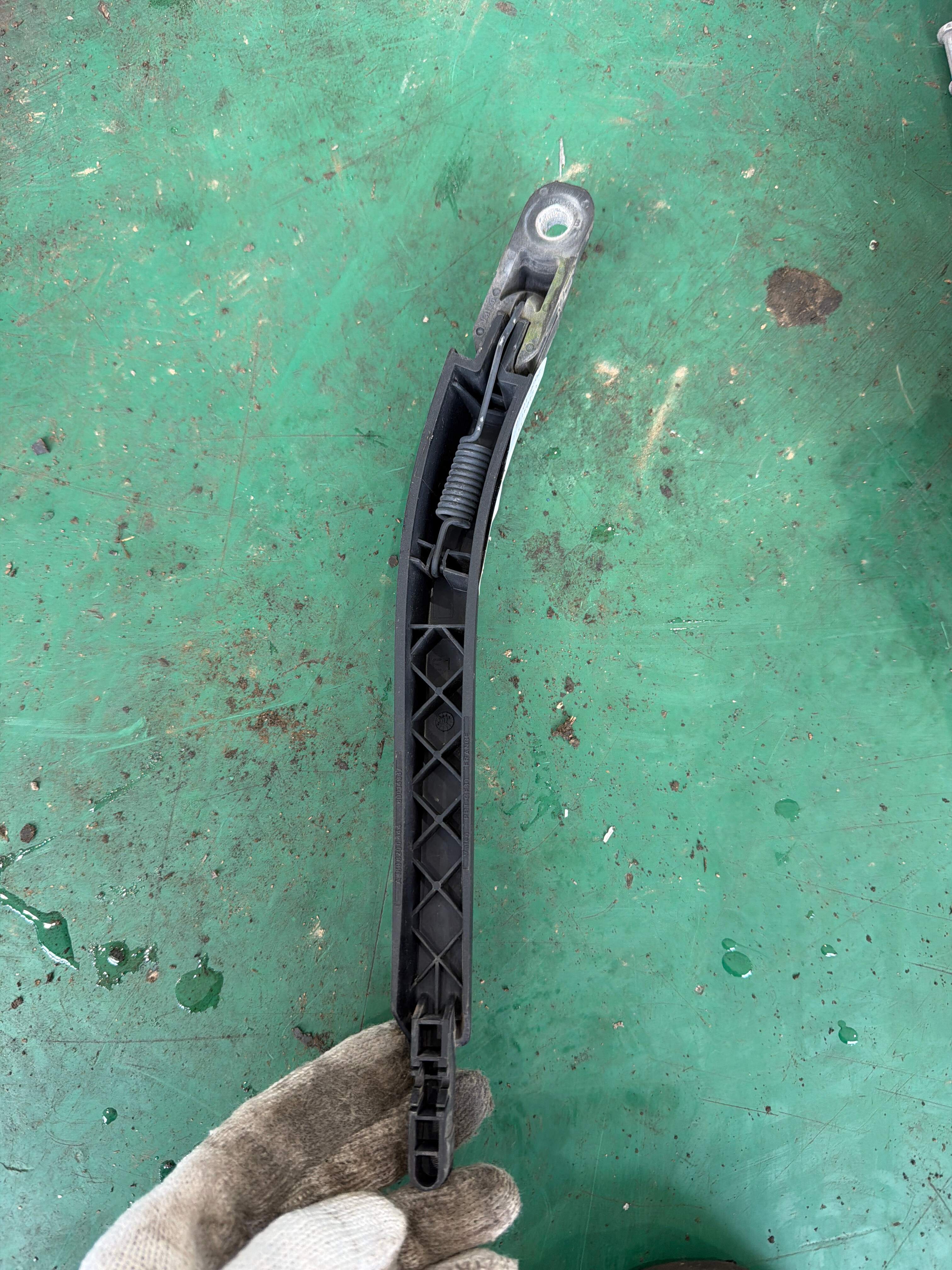 A1698200844 Trunk Lid Glass Wiper Arm