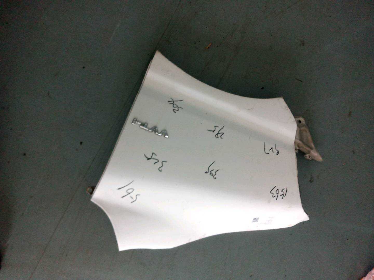 SHG3021452Y 前叶子板(左)