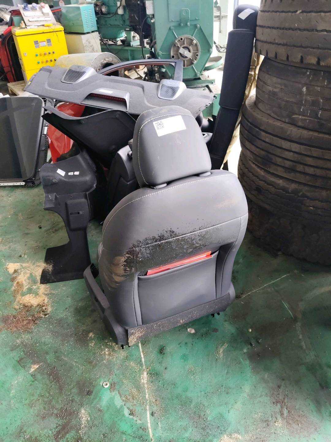 6075132800Y18 左前座椅总成