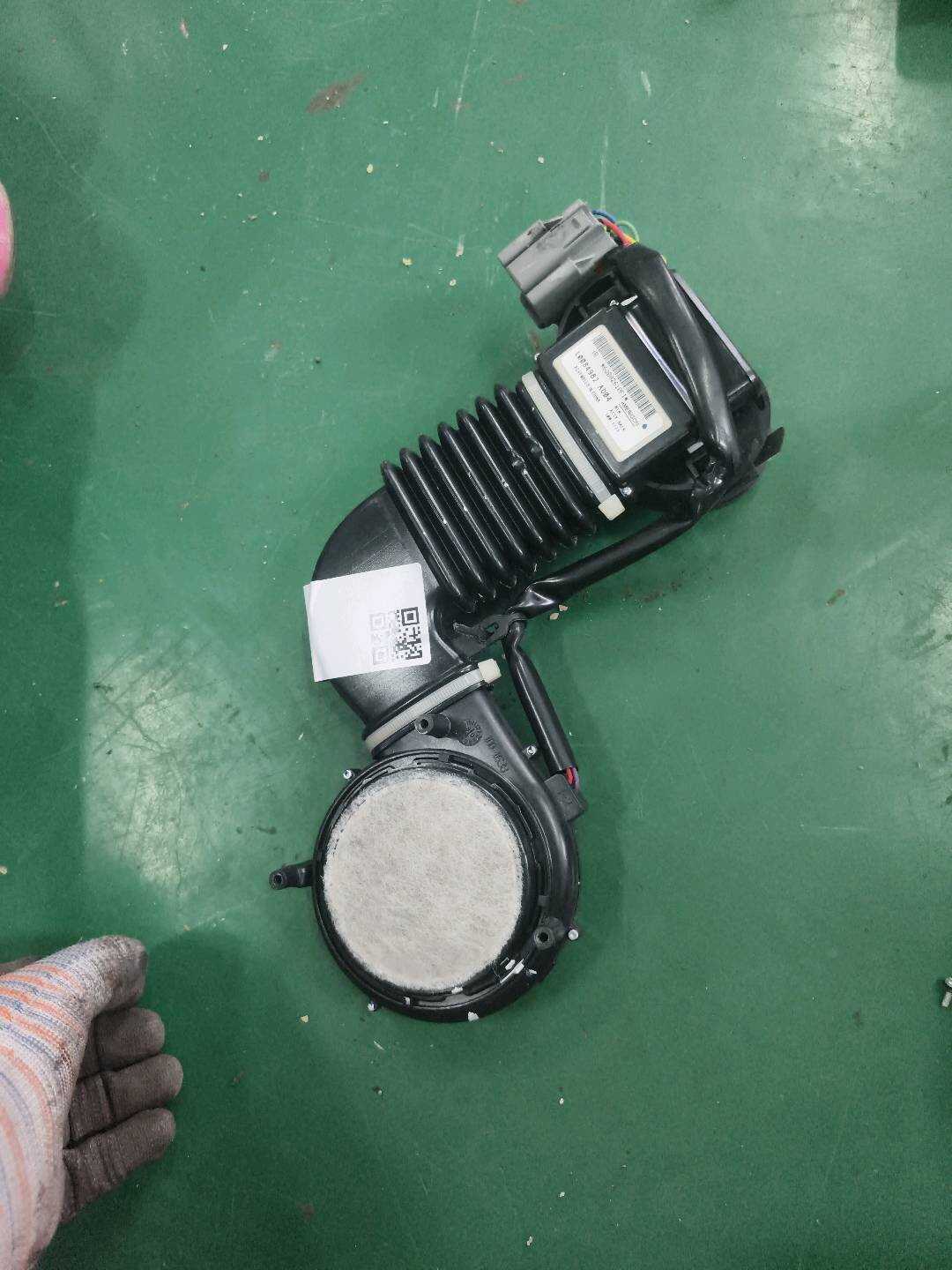 C2Z4993 前座椅通风扇护罩(右)
