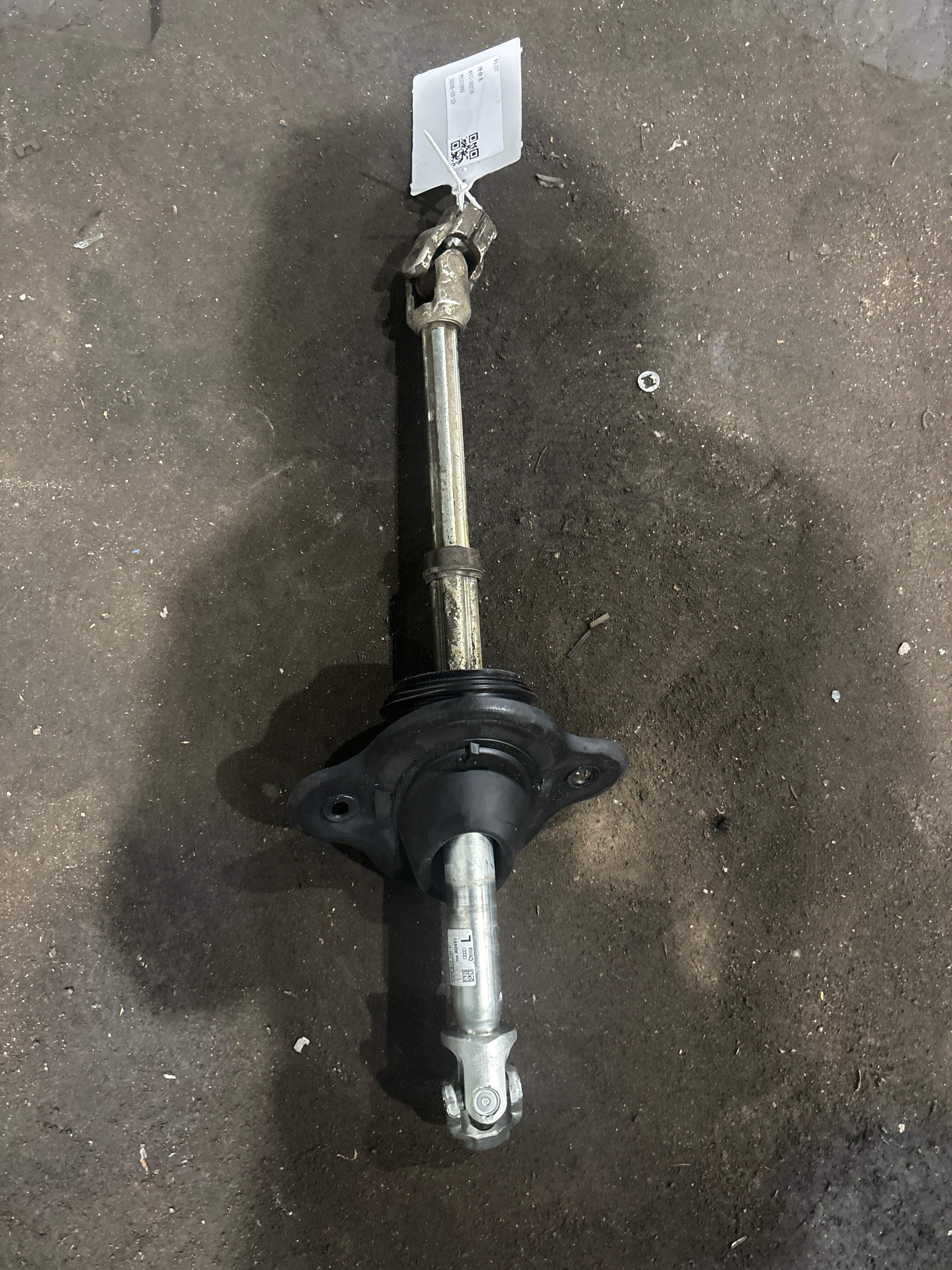 L8WD419753C Steering Column Connecting Shaft, Lower