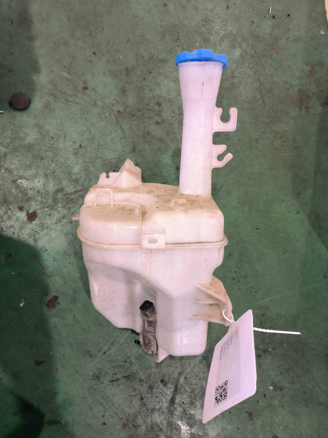 98620B3000 Front Windshield Washer Reservoir
