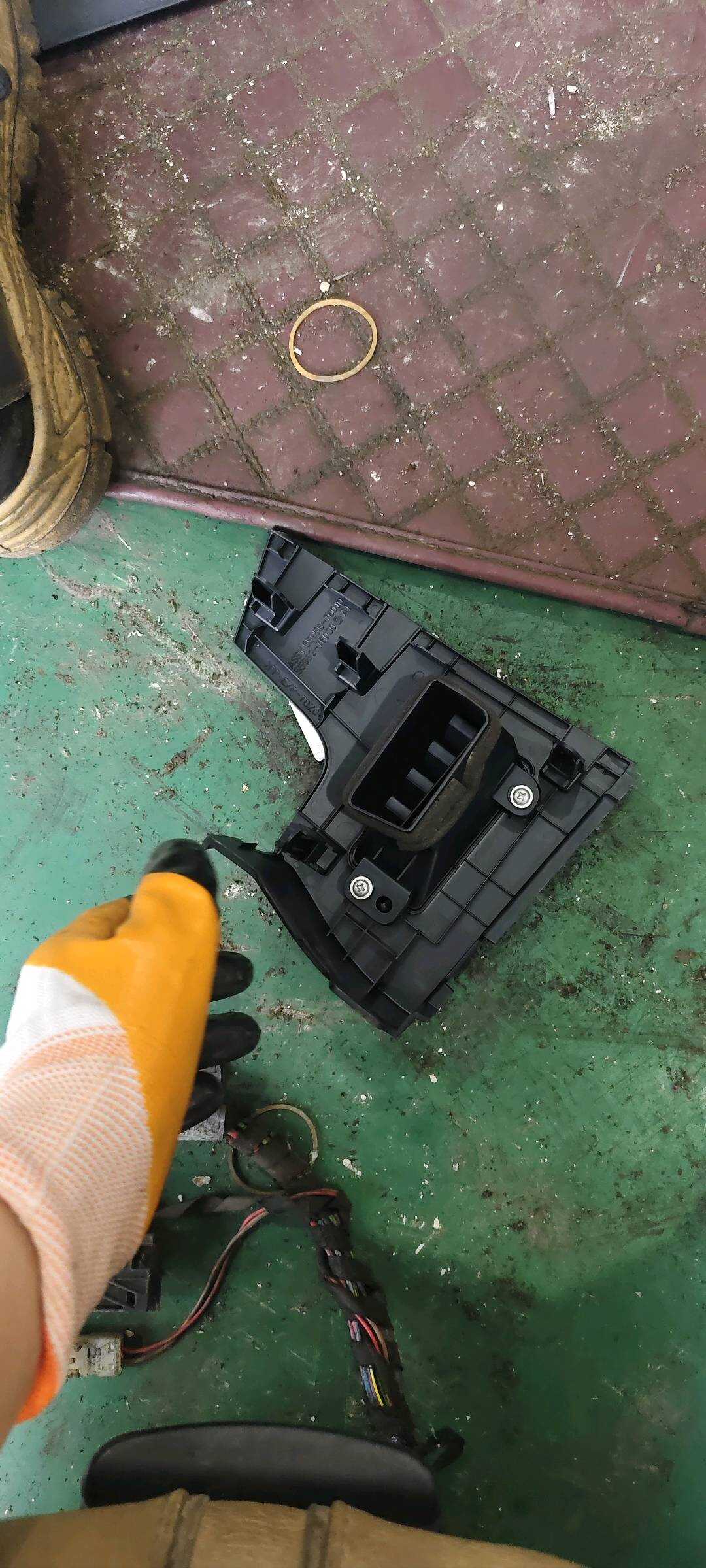 5595676010C0 除霜器2号喷嘴开口板