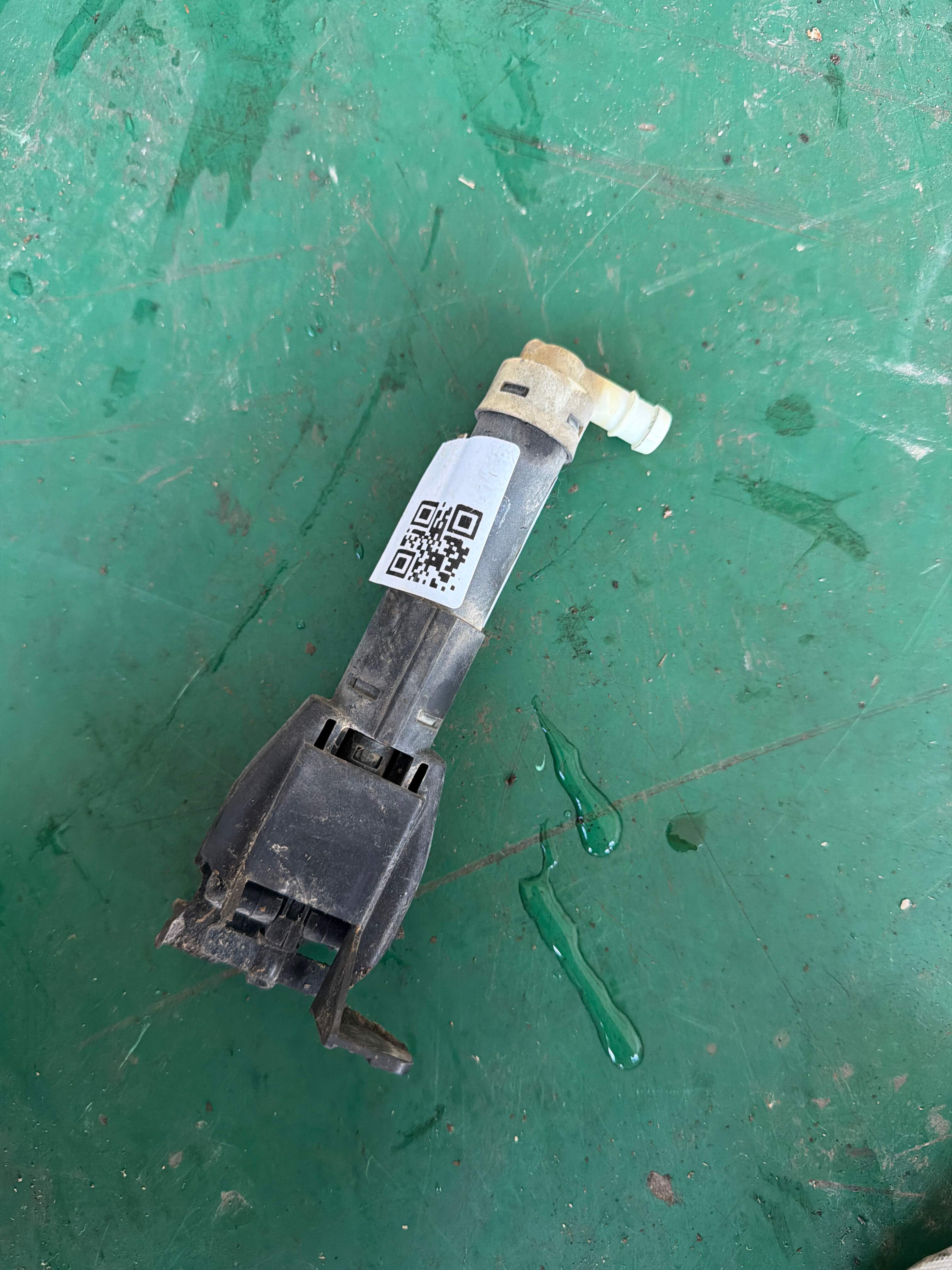 76880TL0S01 Front Headlight Washer Nozzle, Right