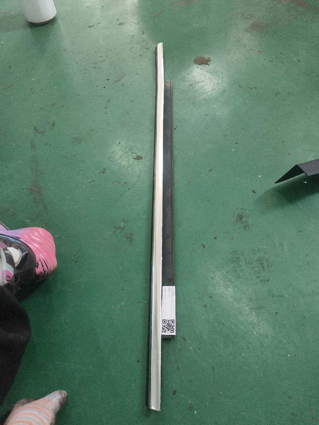 8R0853763C 后门玻璃压条(左外)