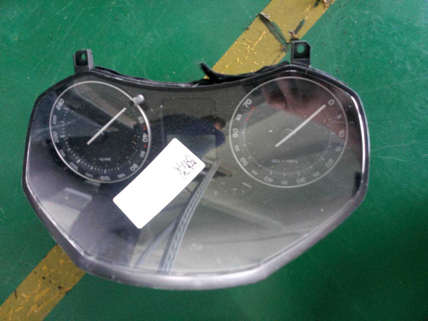 1ZD920812KD0 组合仪表总成