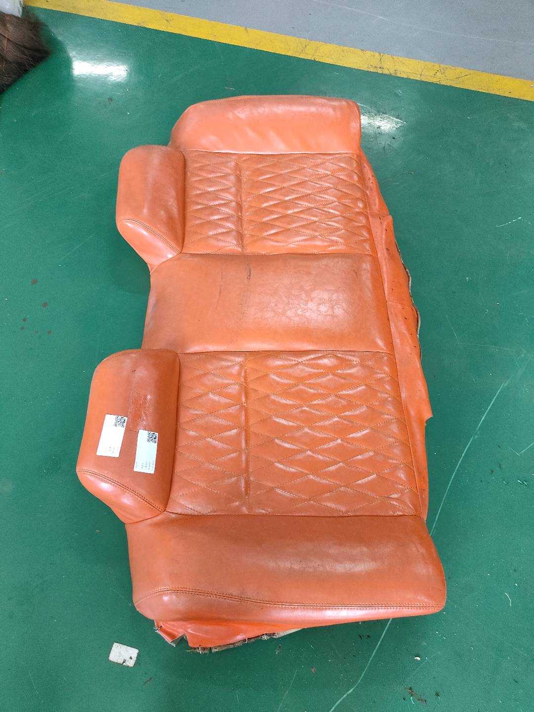 330885775D 后座椅靠背软垫