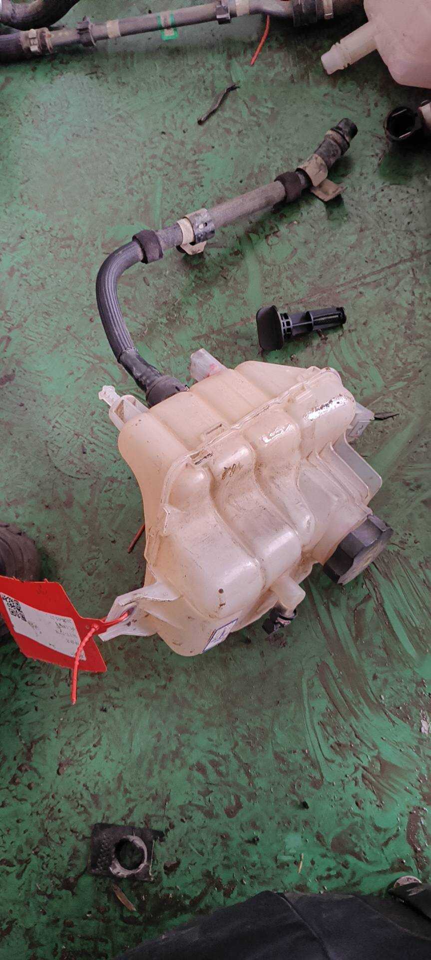 50536913 Coolant Expansion Tank, Right