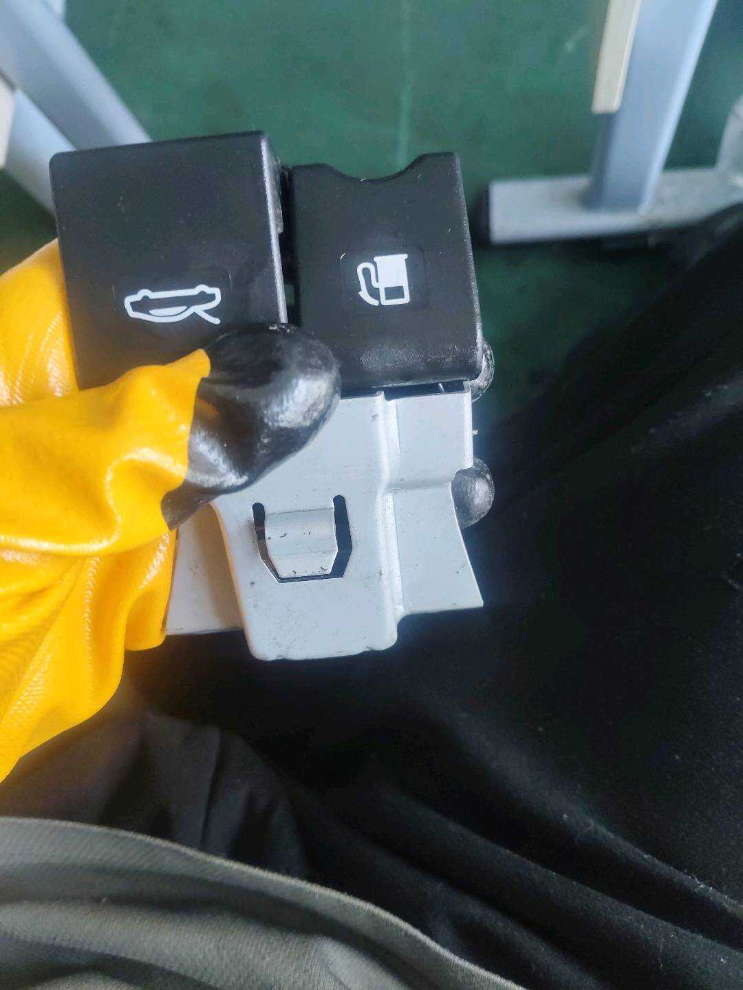 5284300AA Hood Safety Hook Release Handle