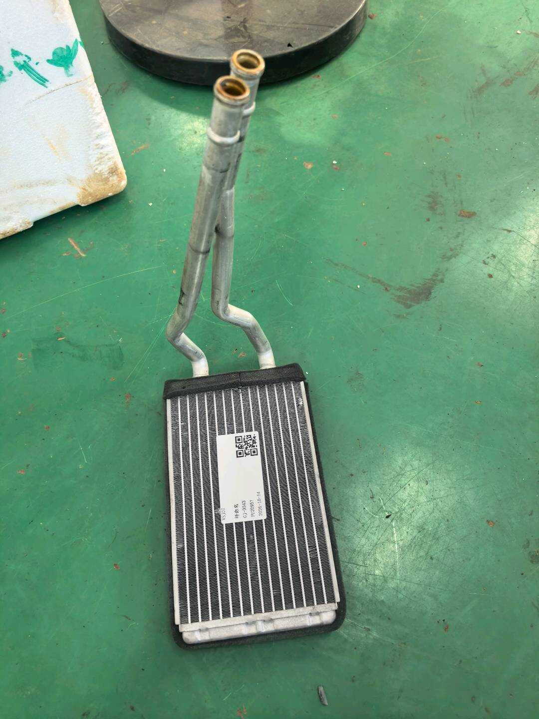 LK8105010C1 冷凝器总成
