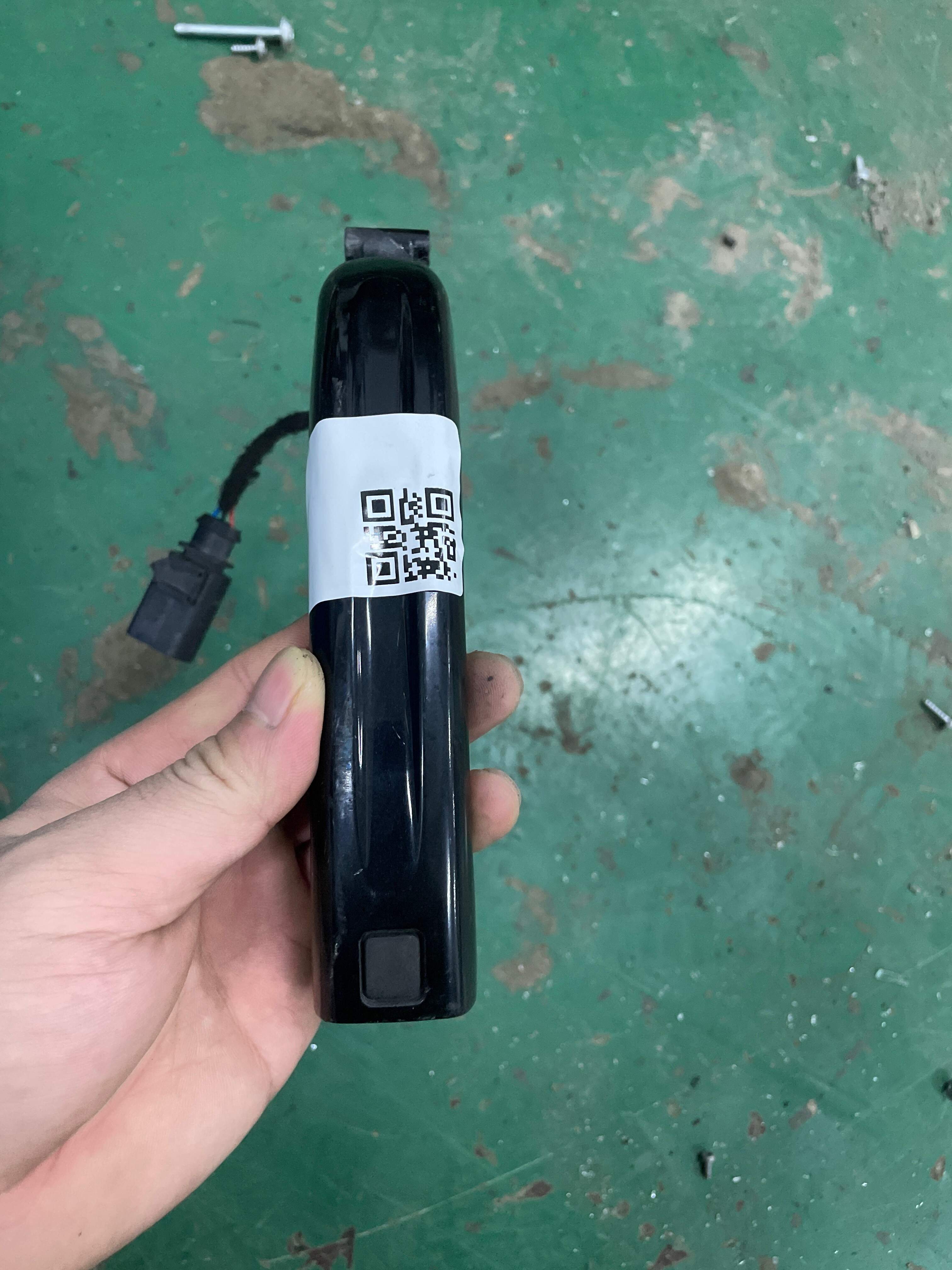 4L0837205BGRU 后门外拉手(左)