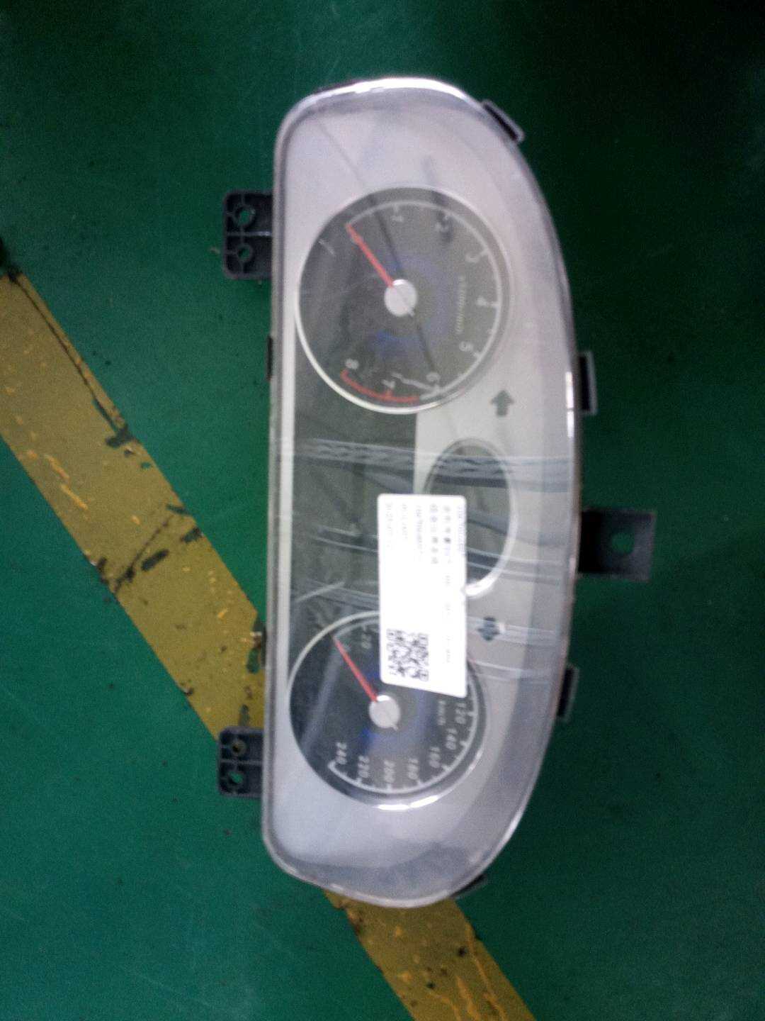 1067004937 组合仪表总成