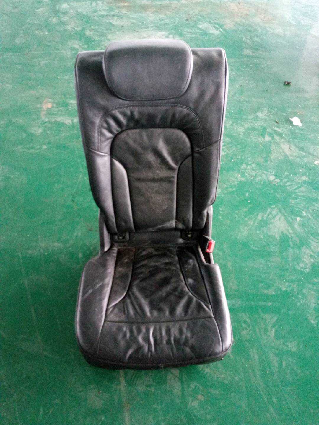 8R0885504C 后座椅靠背骨架（右）