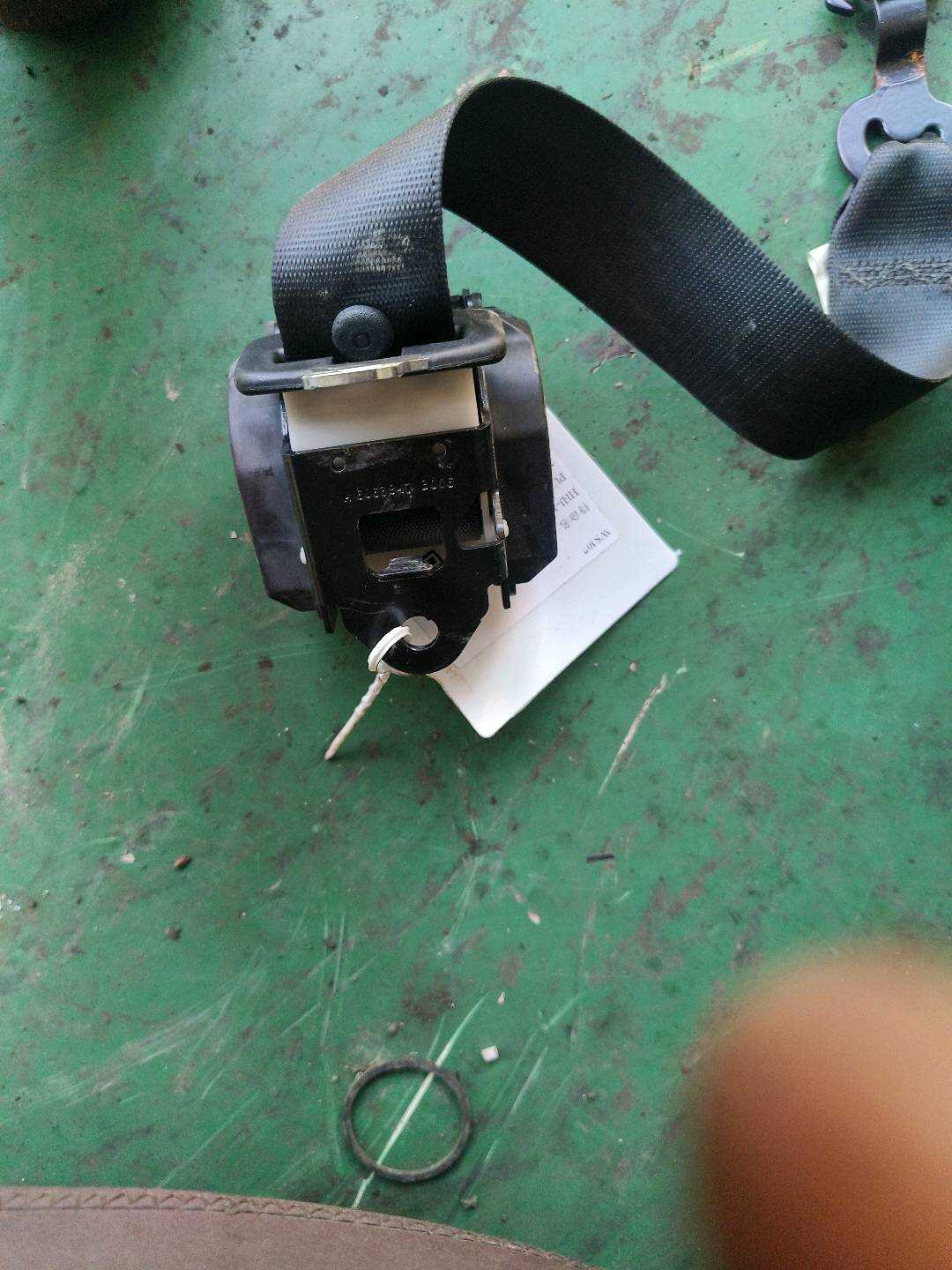 72117161855 后座椅侧安全带(左)