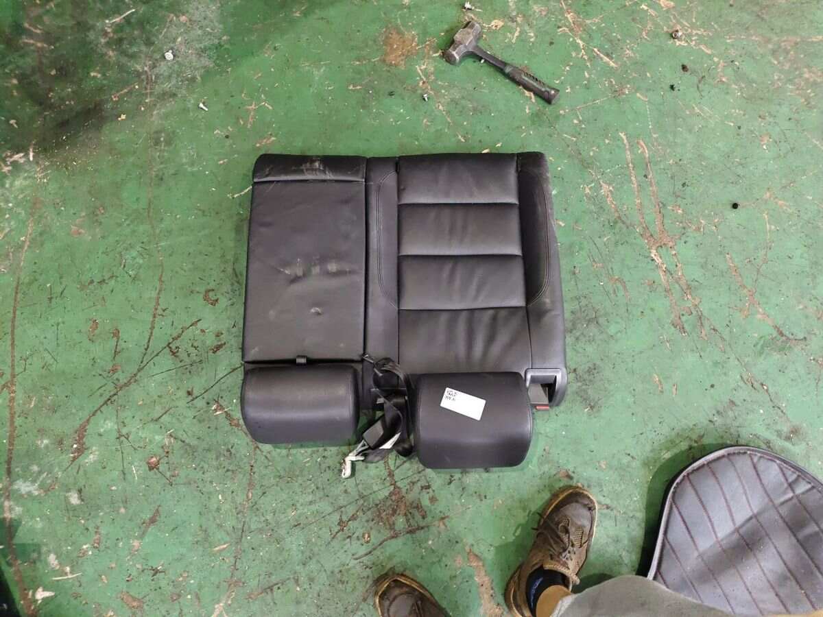 1K9885502K Rear Seat Backrest Assembly, Right