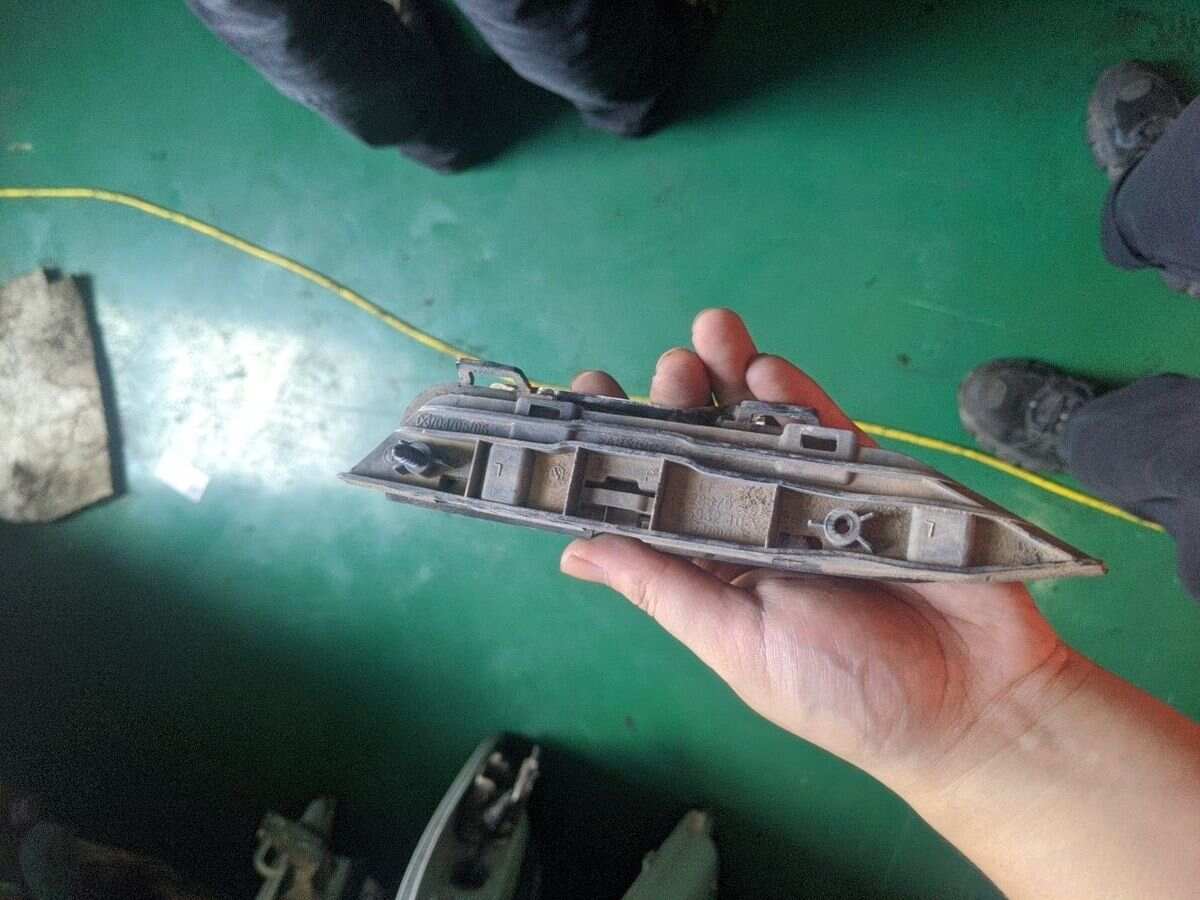 51117301575 前保险杠衬里(左)
