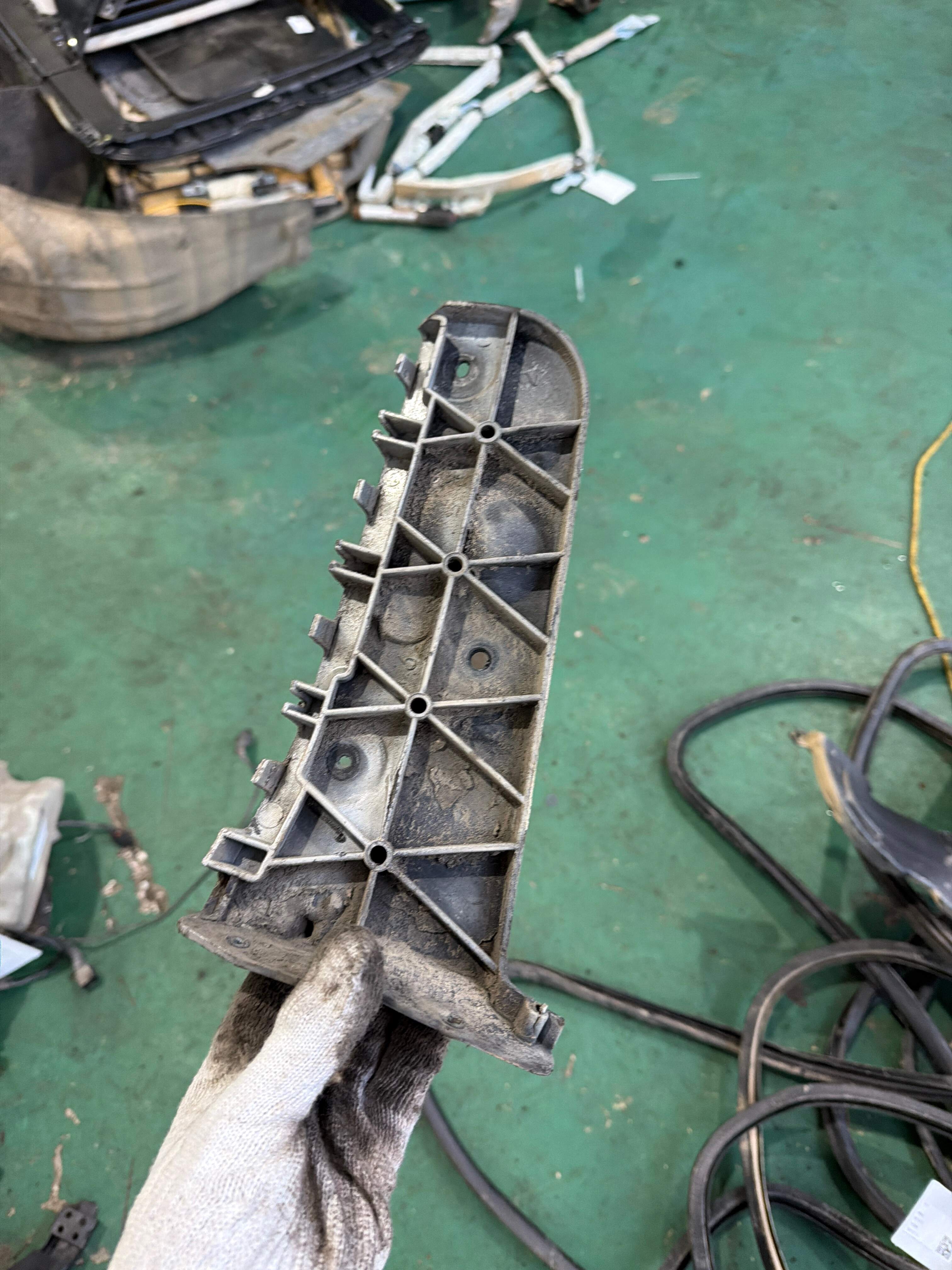 8E0807453B Rear Bumper Bracket, Left