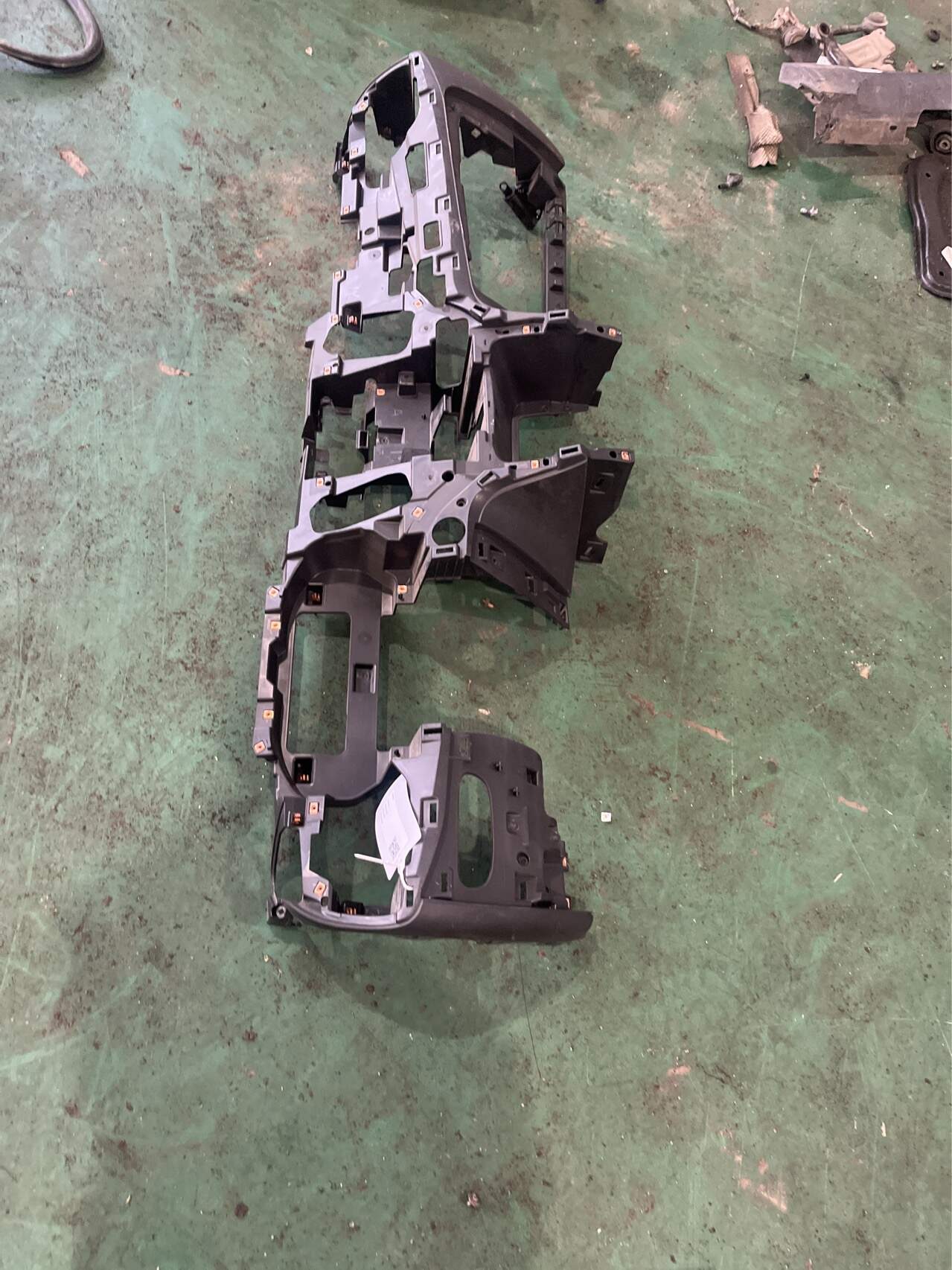 84492302 Dashboard Shell, Lower