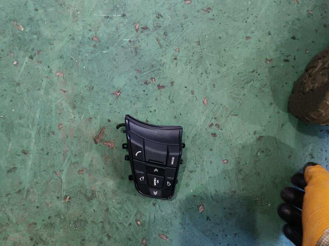 T2R16453 Steering Wheel Multi-Function Switch, Left