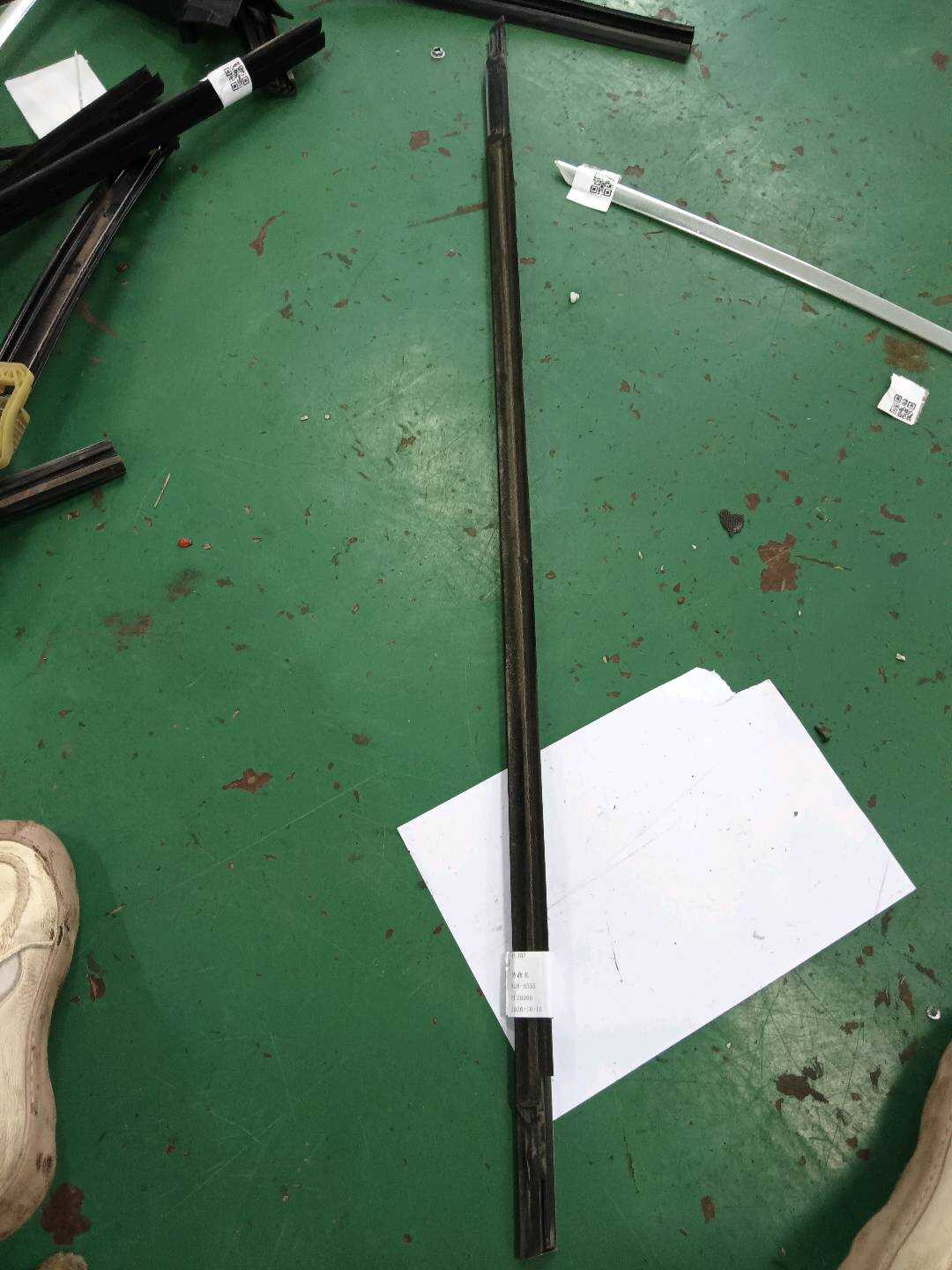 L8WD853283B2ZZ Front Door Window Molding (Left Outer)