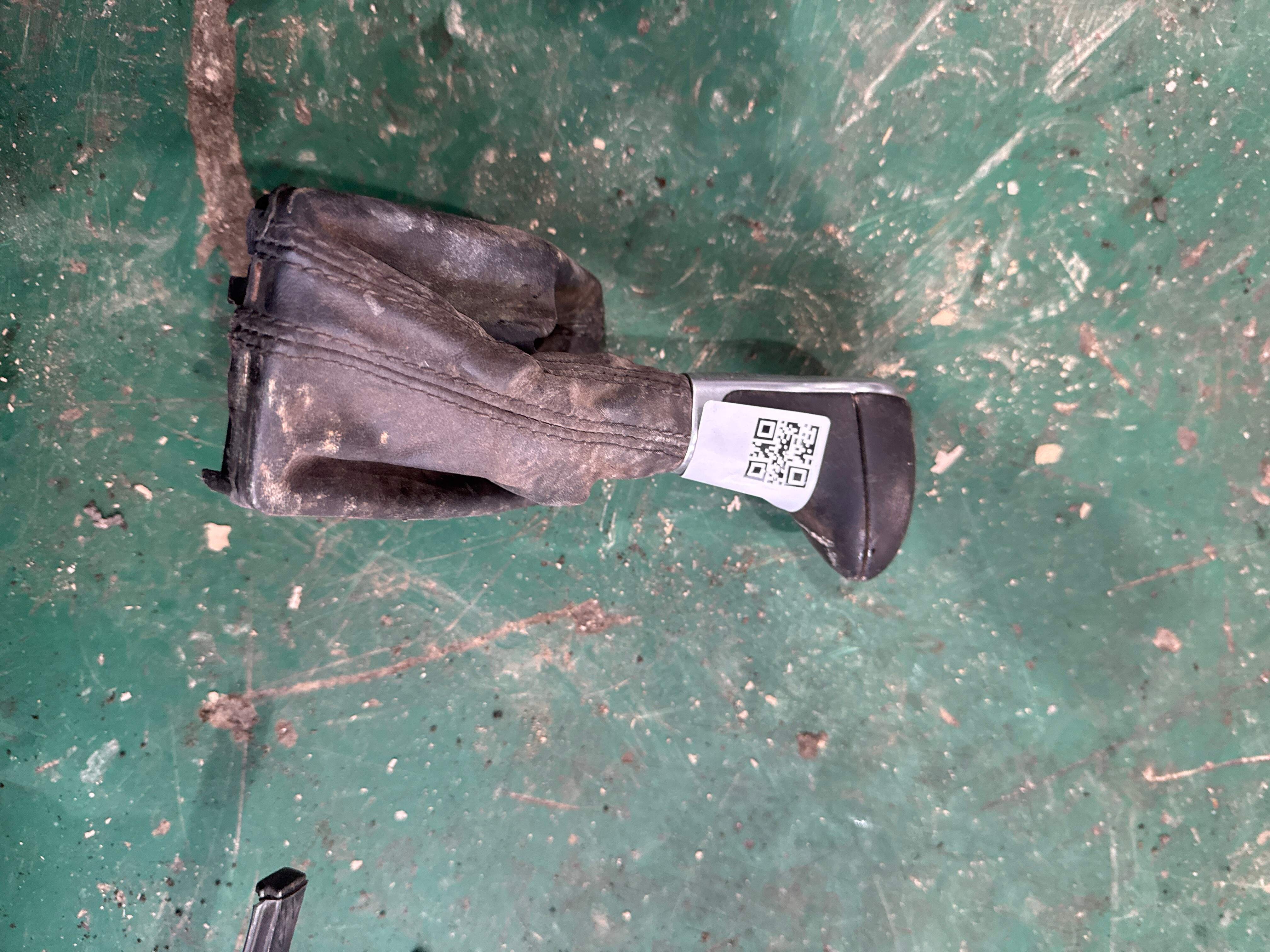 8KD713139B 变速器换档杆手柄