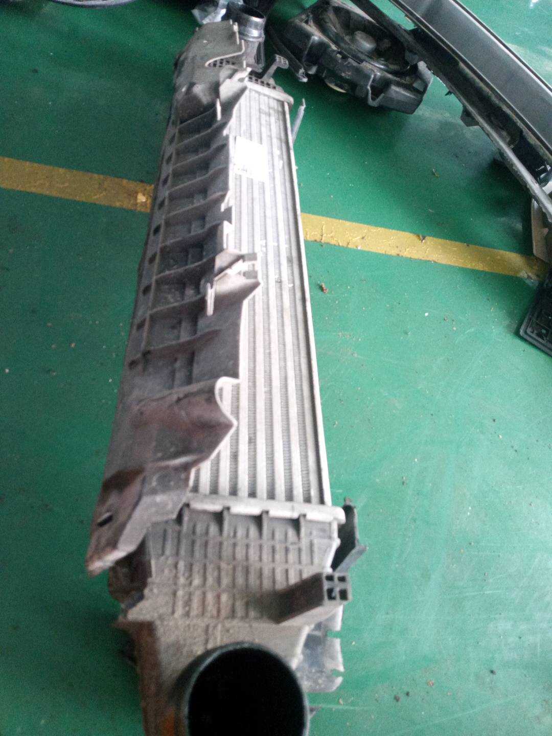 A2045000000 增压中冷器