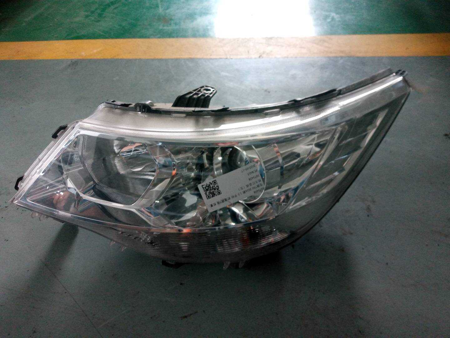 3973458 Front Headlight Assembly, Left