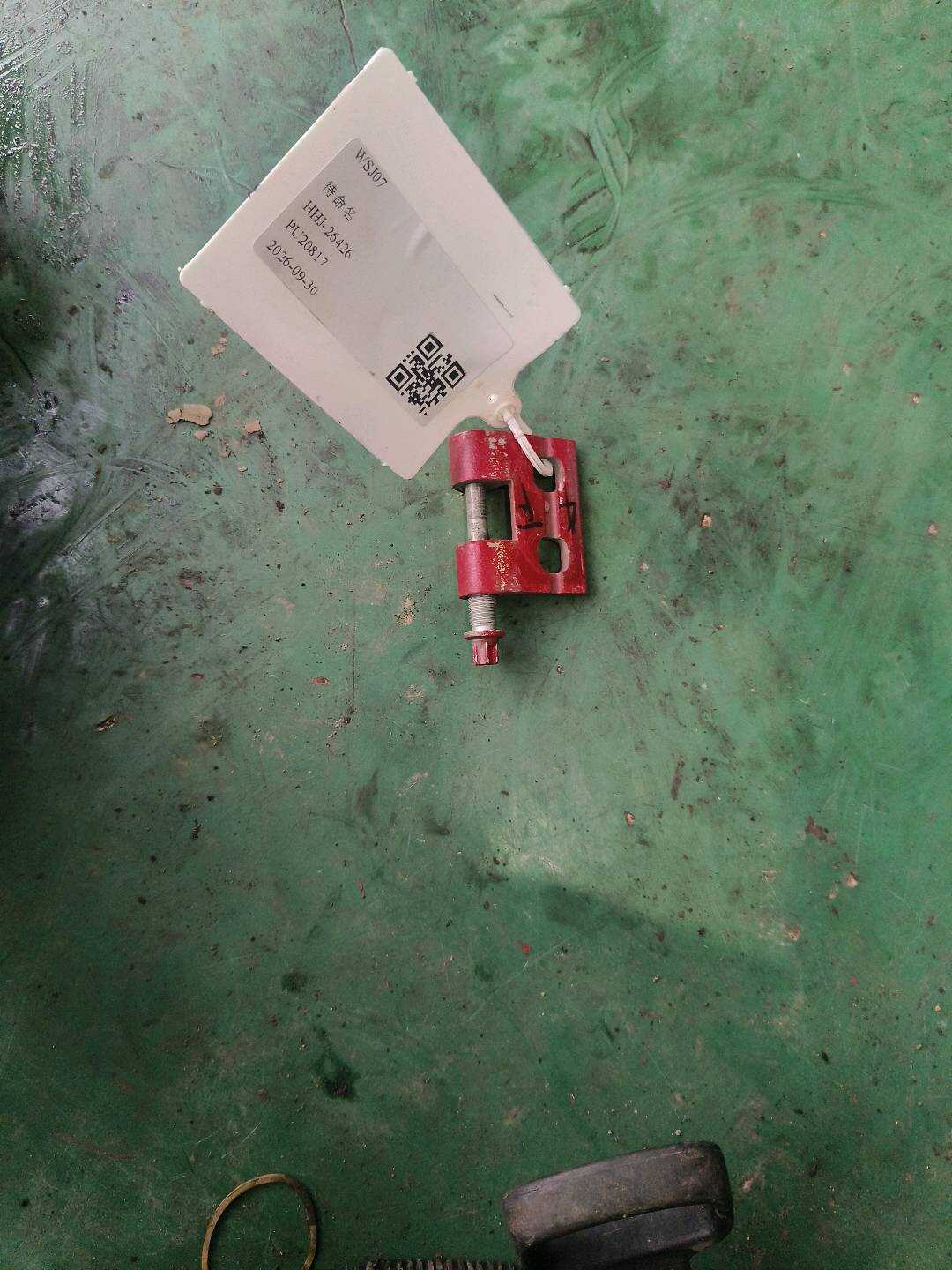 41527046058 后门铰链(右下)