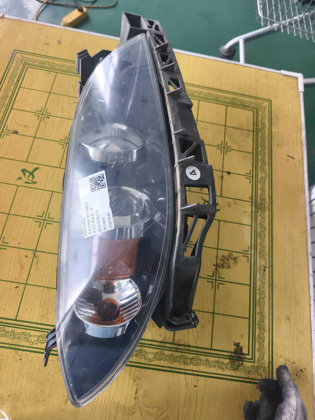 BS1C510K0A 前大灯半总成（右）