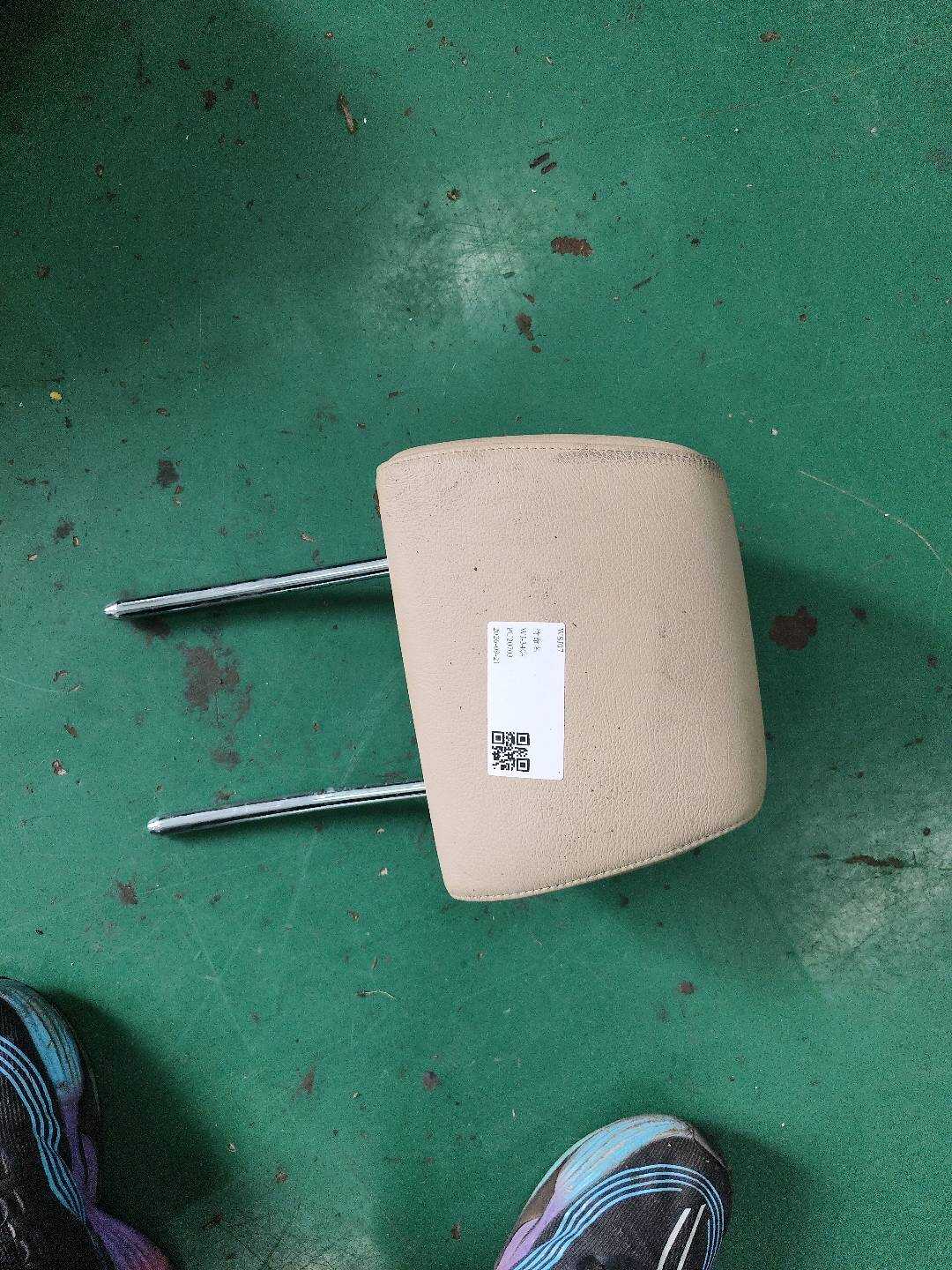 52107147446 副驾驶员座椅头枕