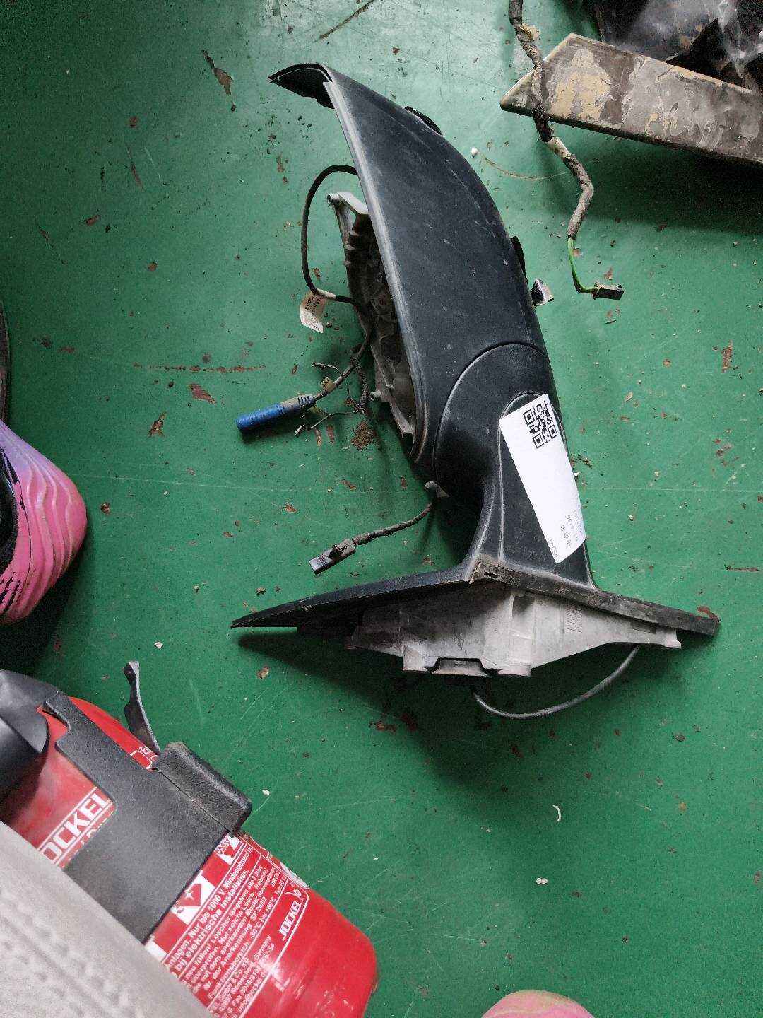 51167485122 Side Mirror Mounting Base, Right
