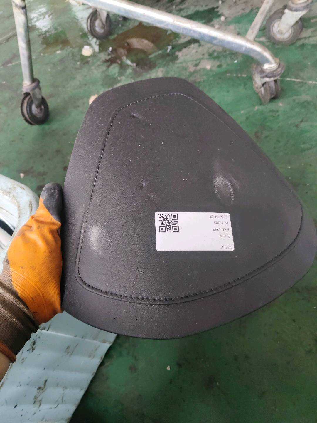 6027114200742 组合仪表罩