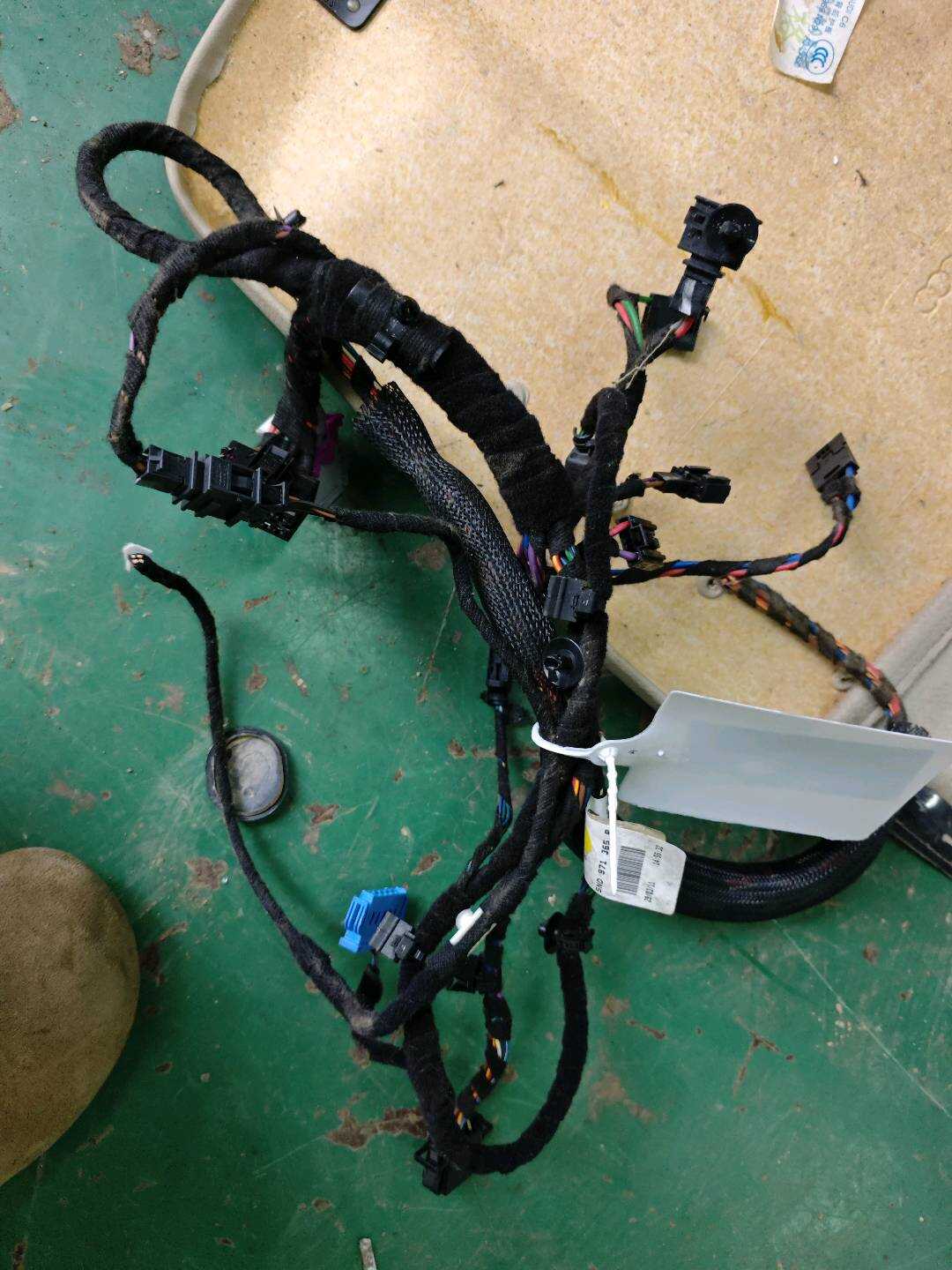 5ND971365B 驾驶员座椅线束用于带座椅加热元件的车型