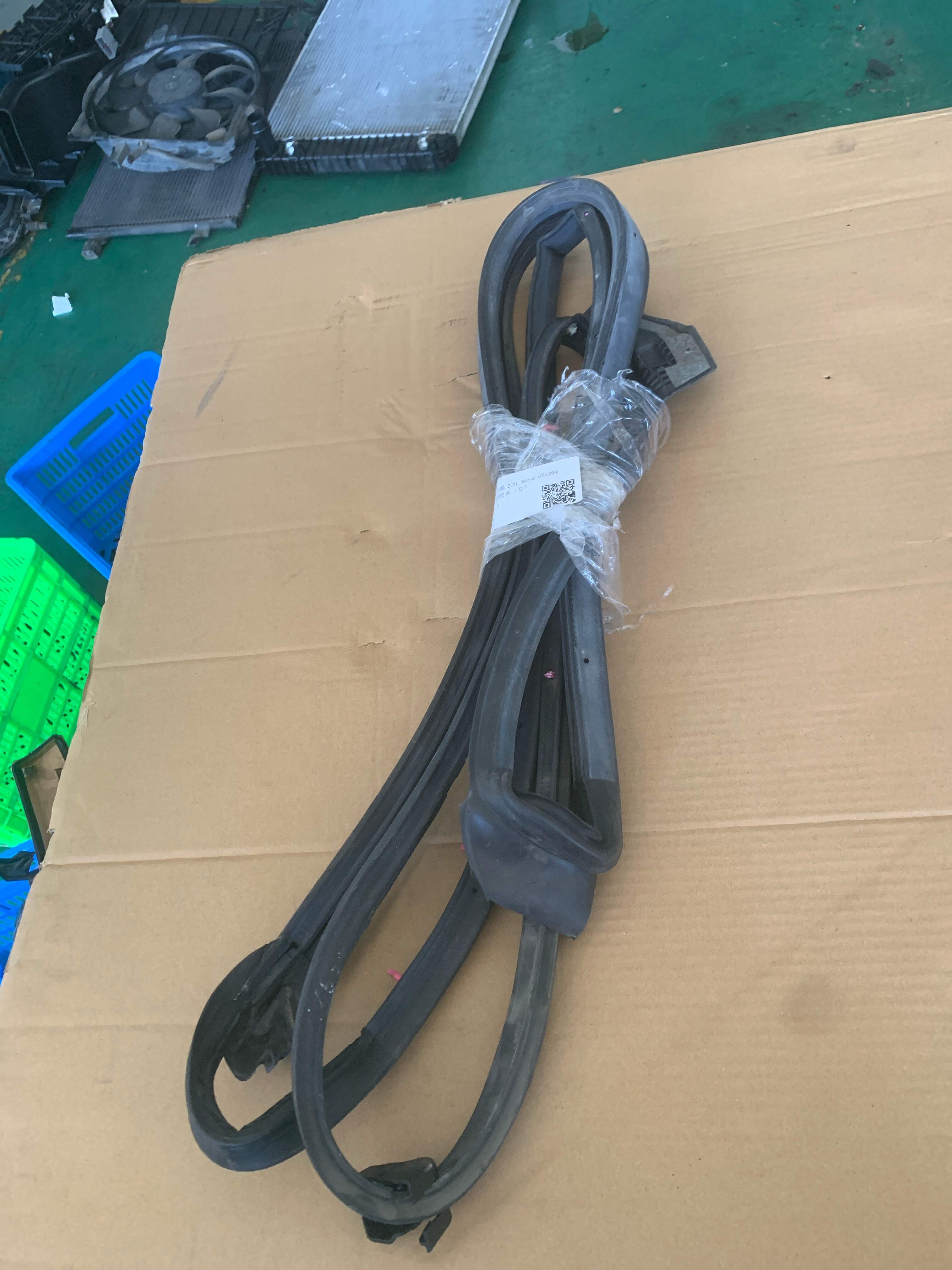 623340N020 Rear Door Body Seal Strip, Left