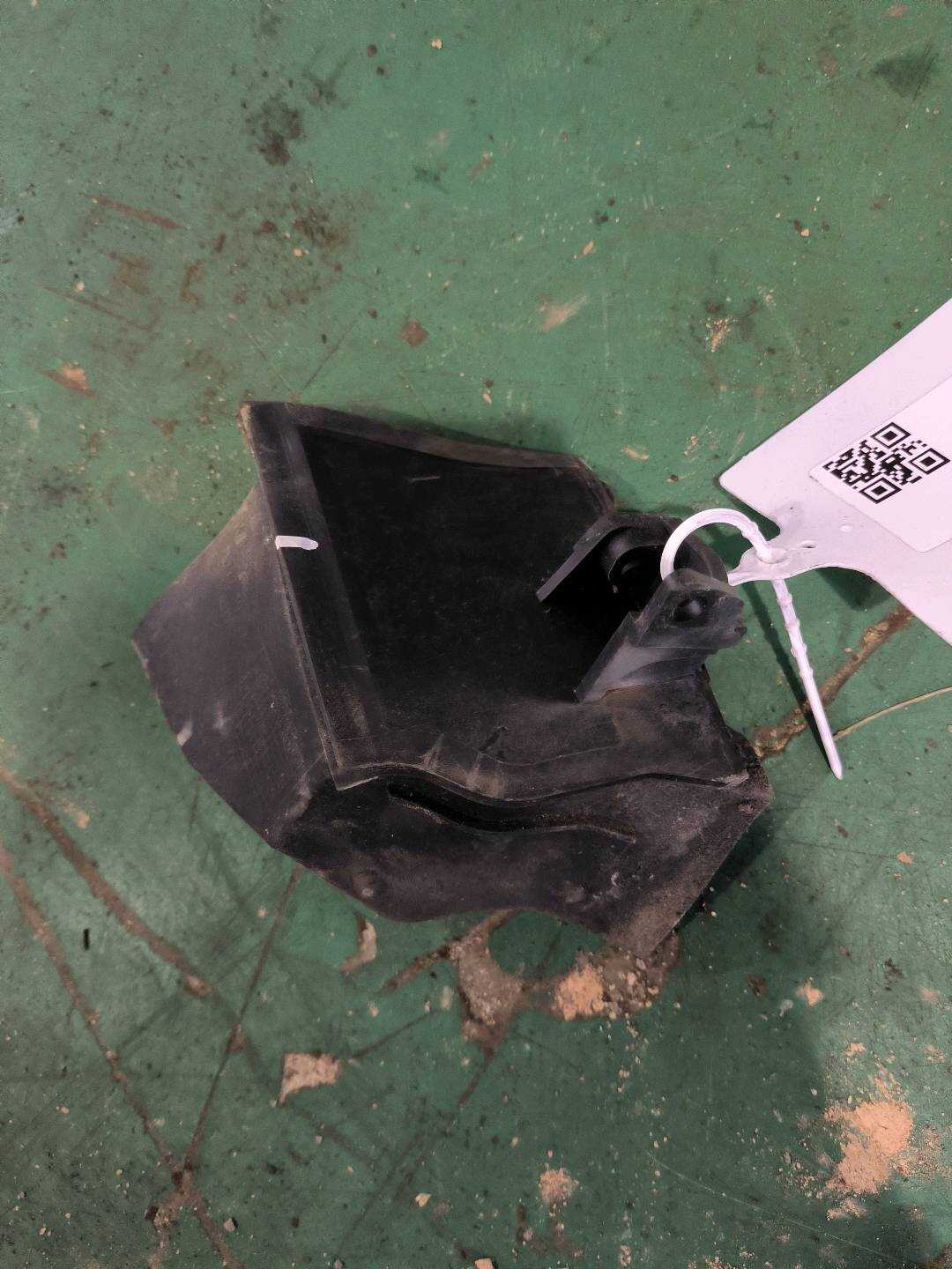 64316956425 微尘滤清器出水口(左)