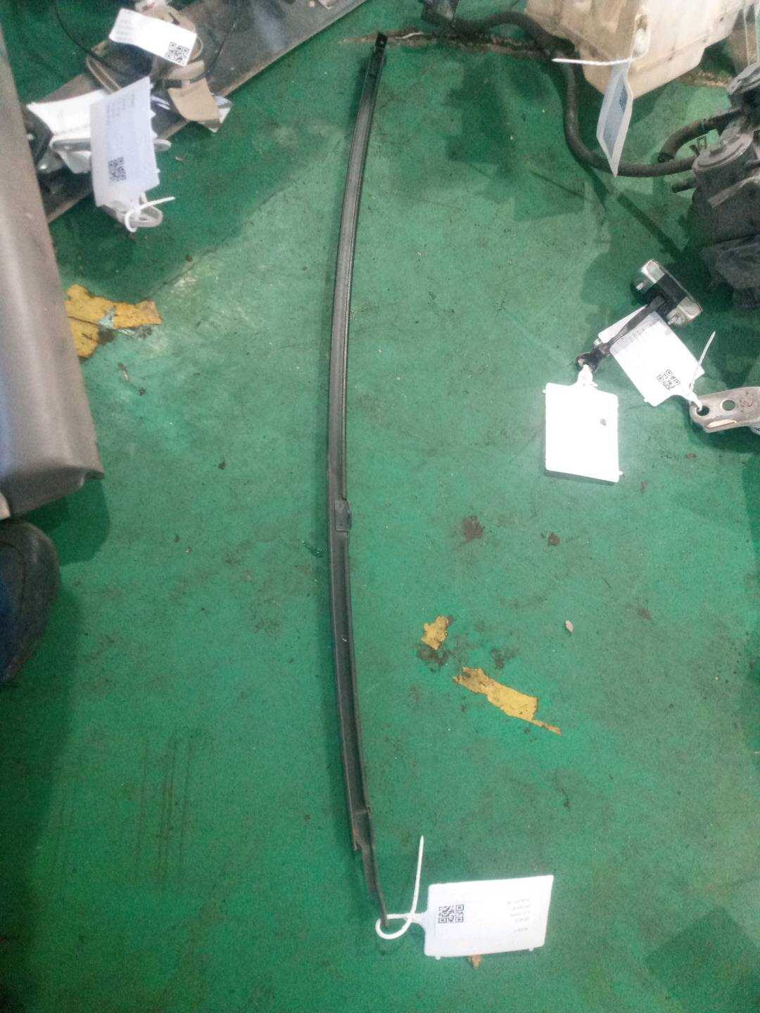 6740860040 Rear Door Window Guide Rail, Rear Left