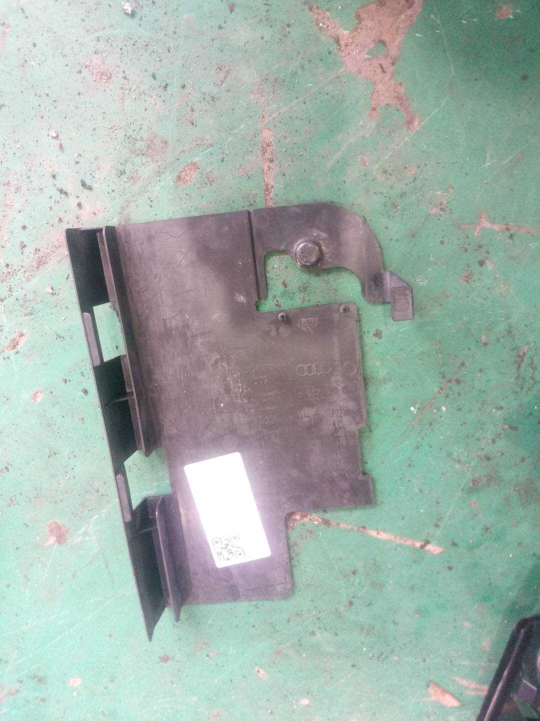 4F0915429 Battery Cover, Upper