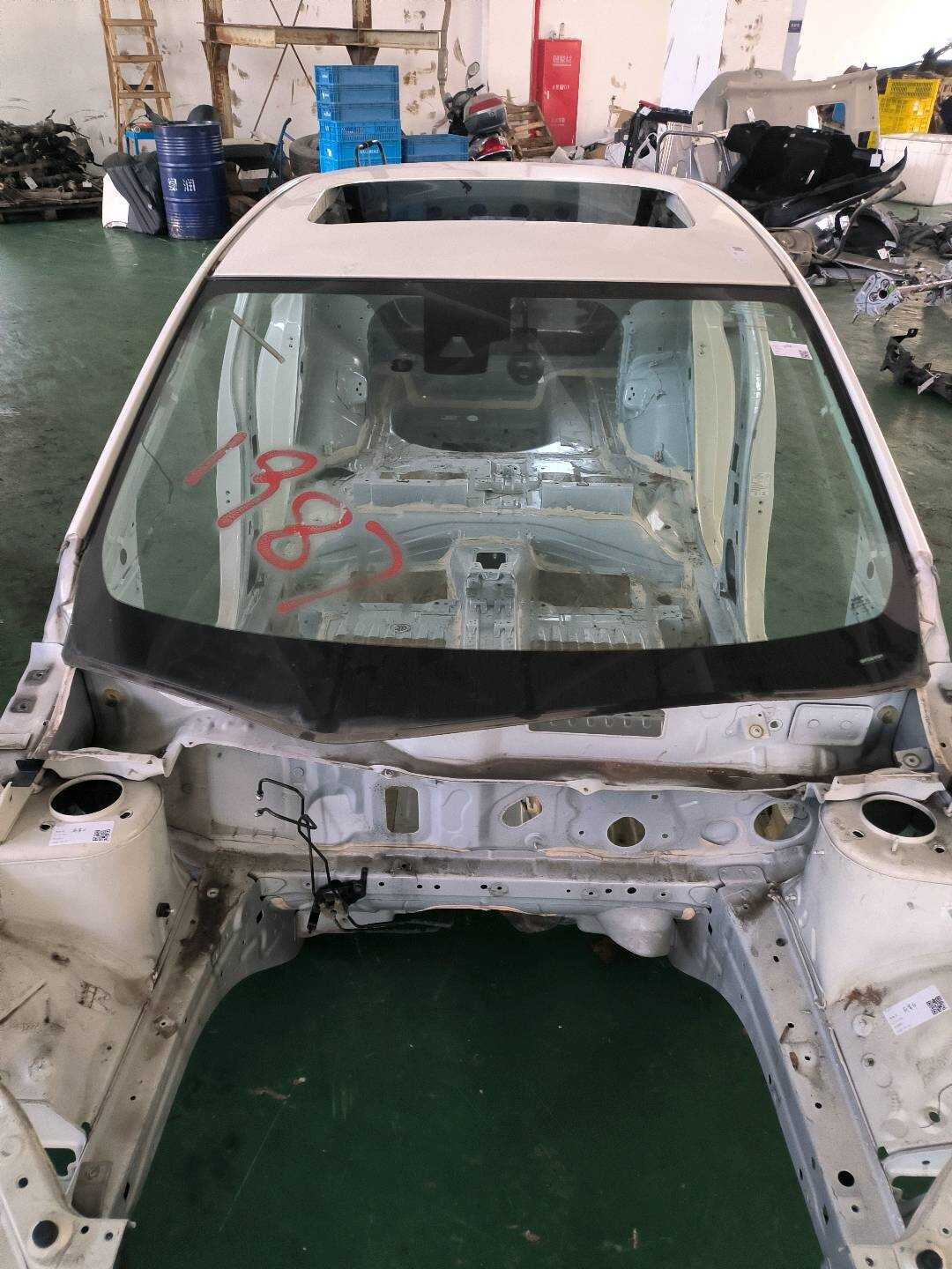727004AF0B Front Windshield Glass