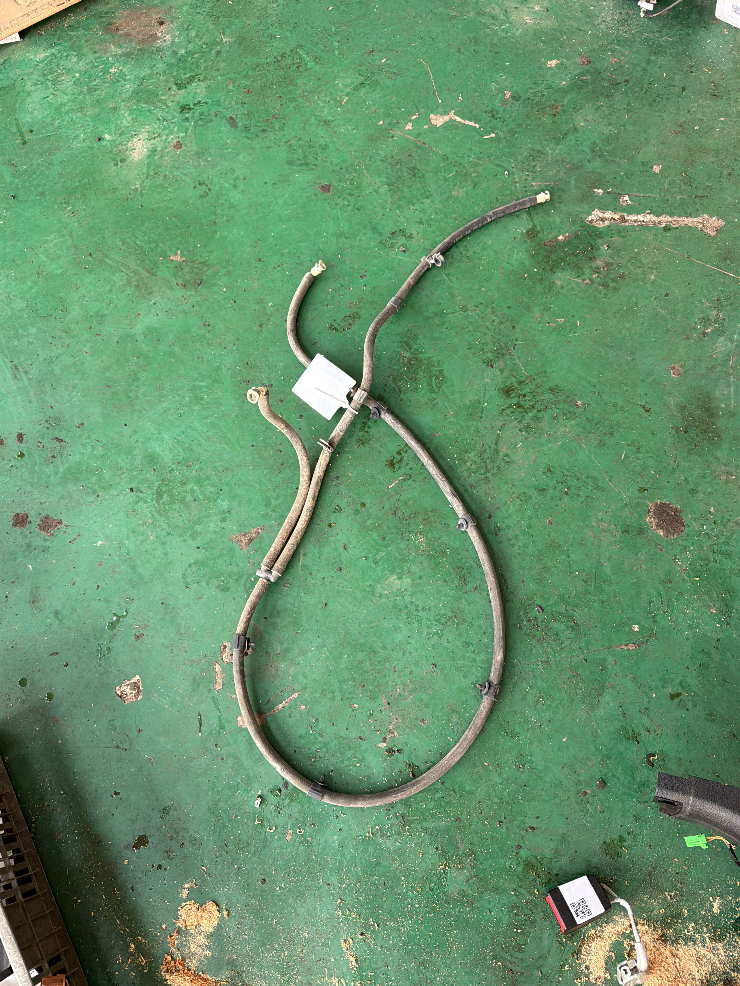C2Z3251 前大灯清洗装置软管