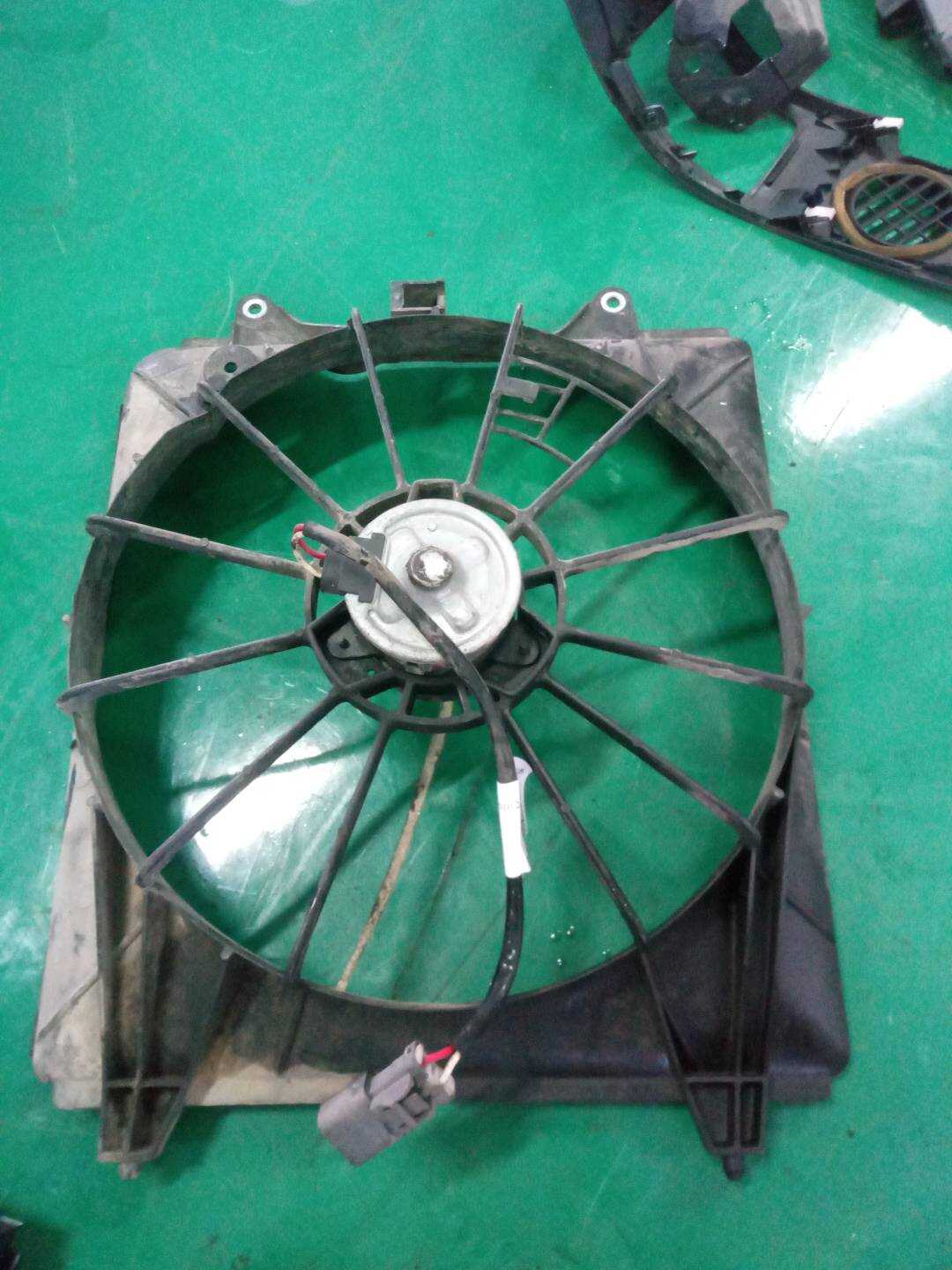 19015RZAA01 水箱风扇罩