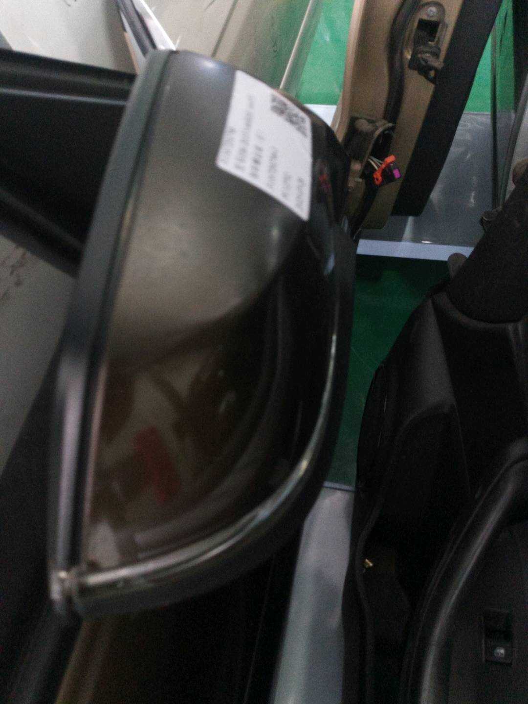 51167292746 倒车镜壳(右)