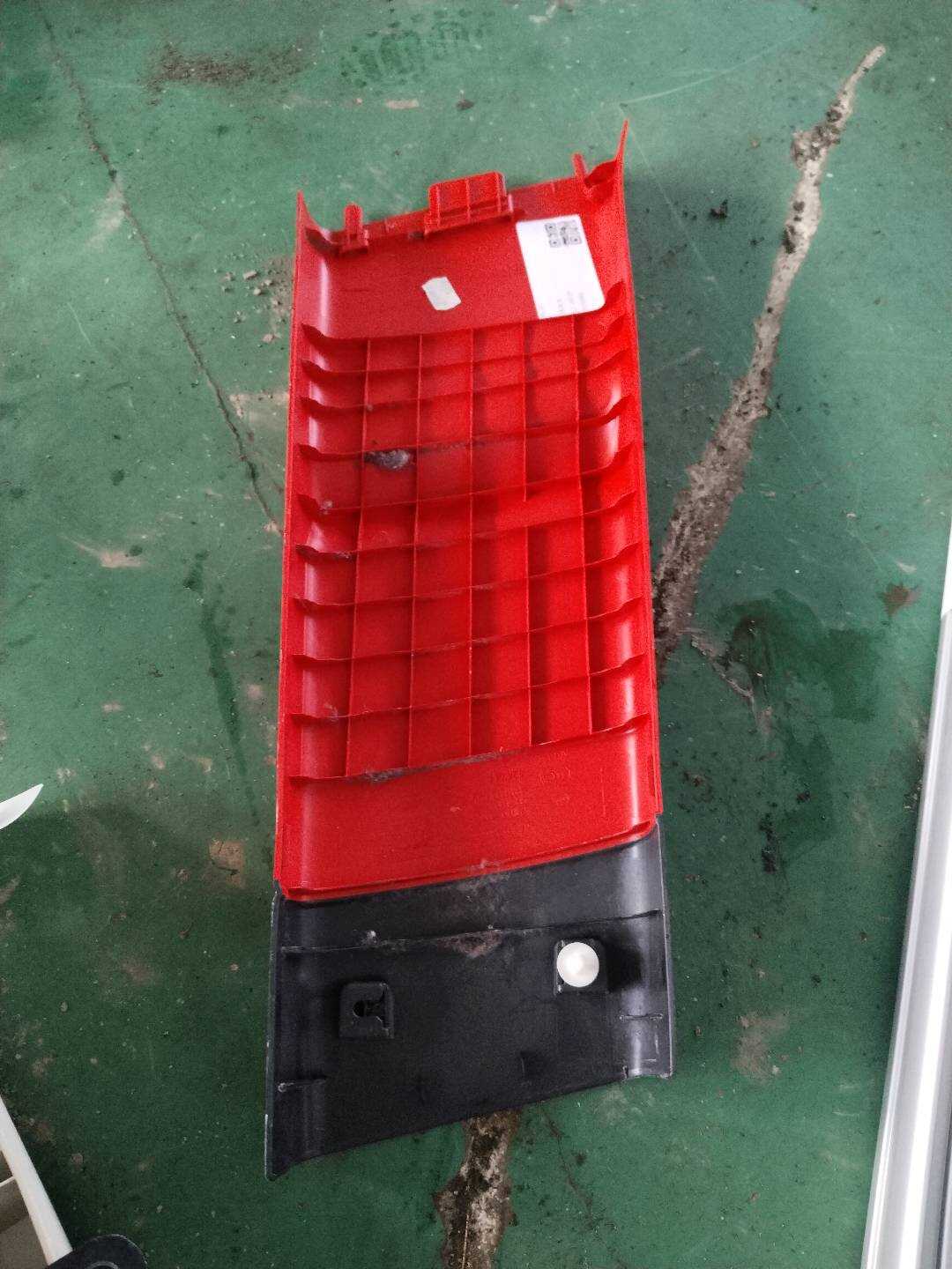 51439804673 B柱内衬(左下)