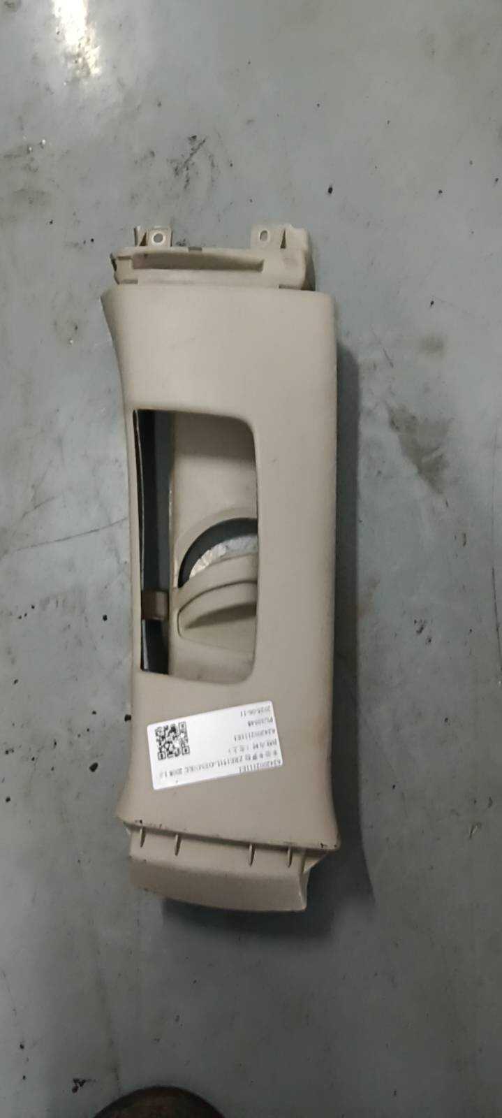 6242002111E1 B柱内衬(左上)