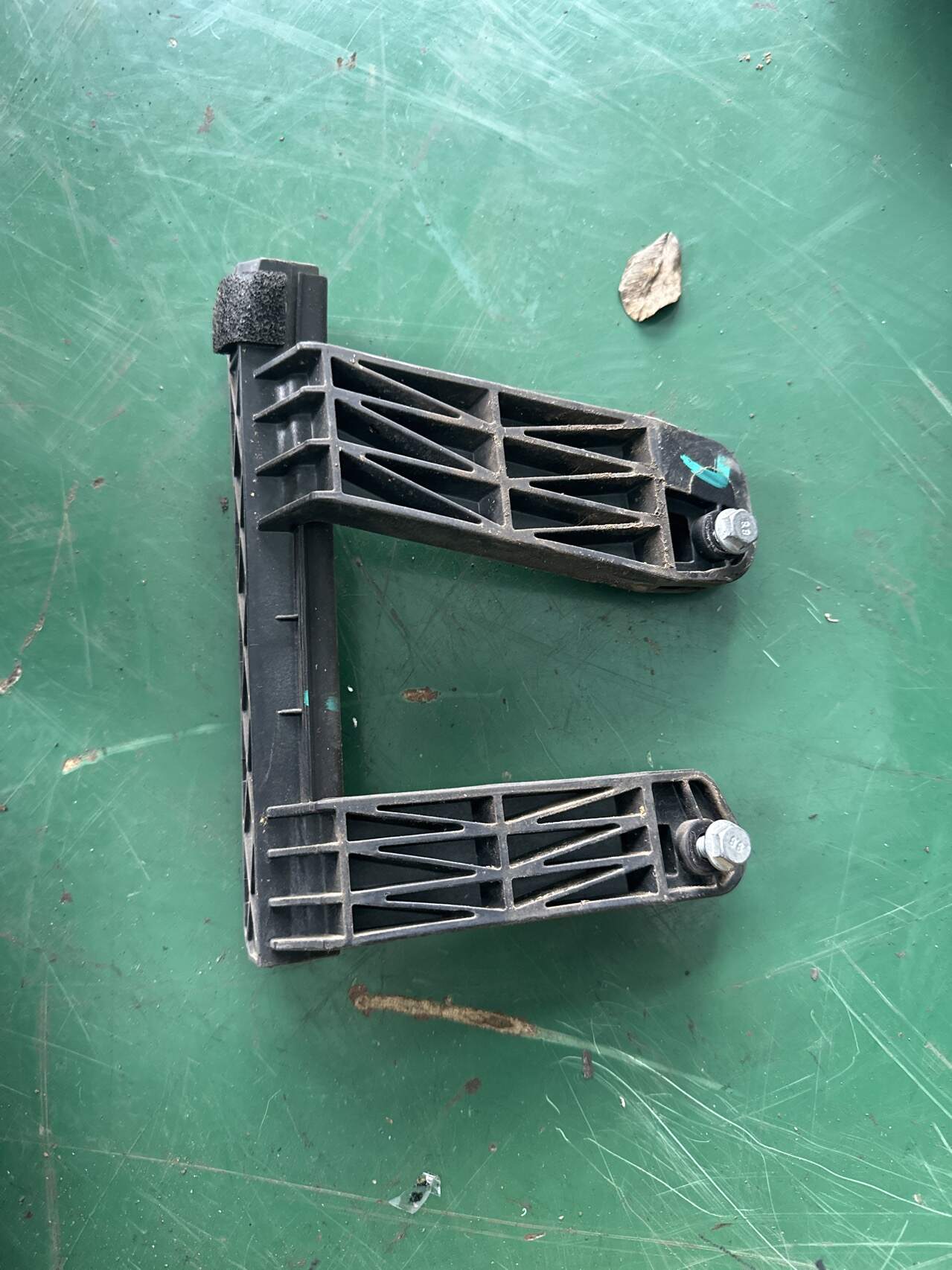 9676633480 Rear Door Window Guide Rail, Front Right