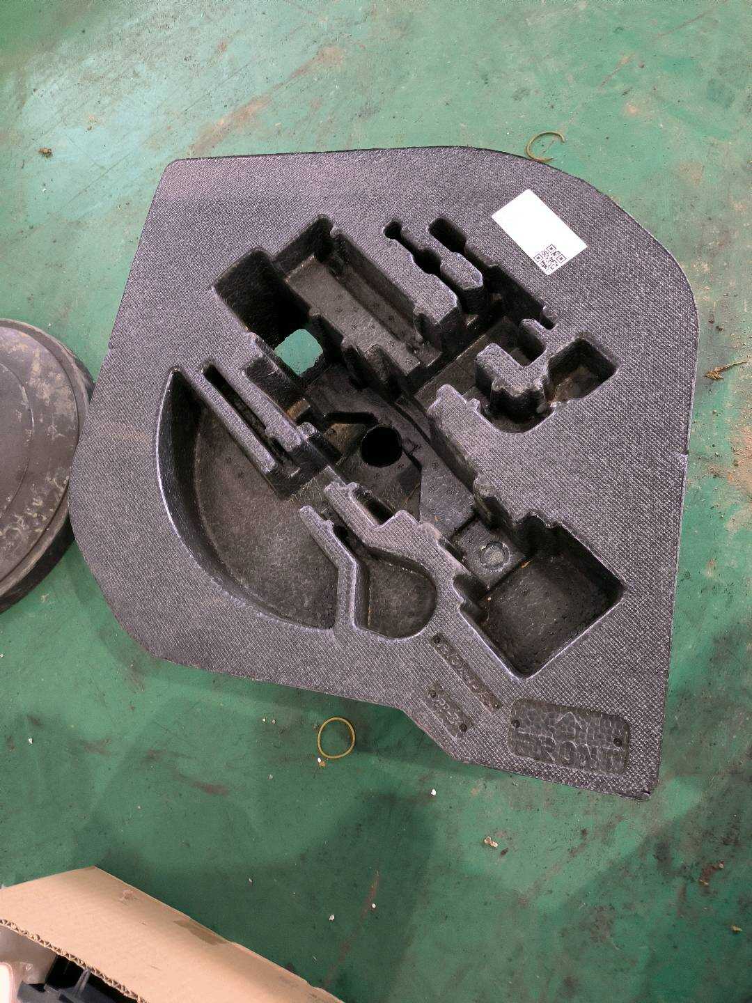 84542T2AA00 备胎工具箱