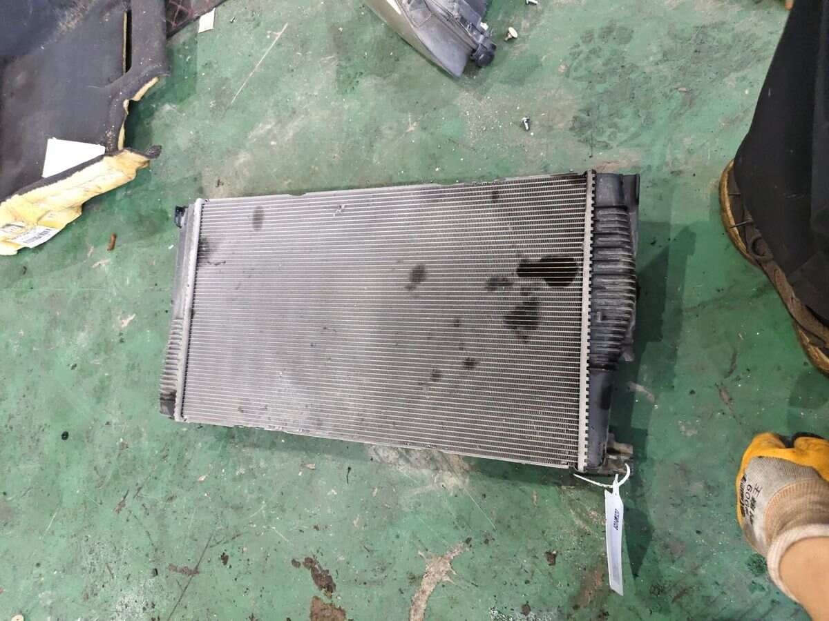 17118672011 Radiator