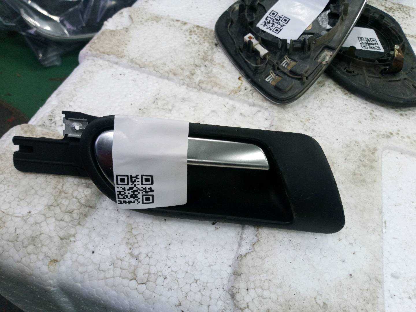 1K2837114G 前门内拉手（右）