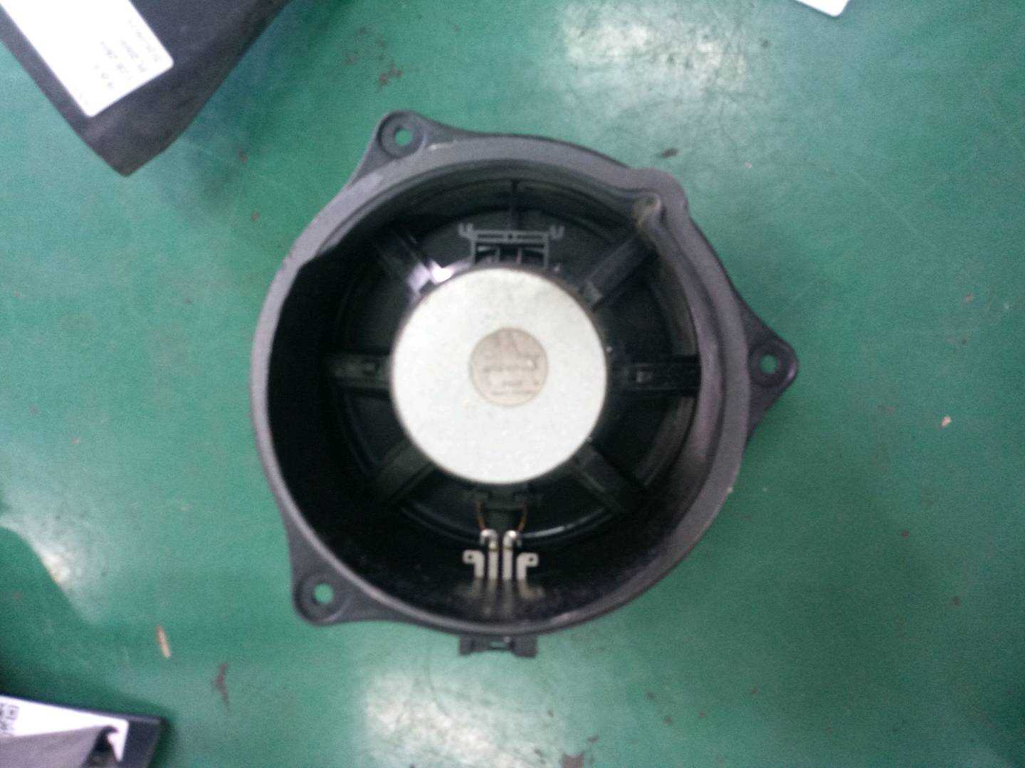 65138379567 前门扬声器(左)