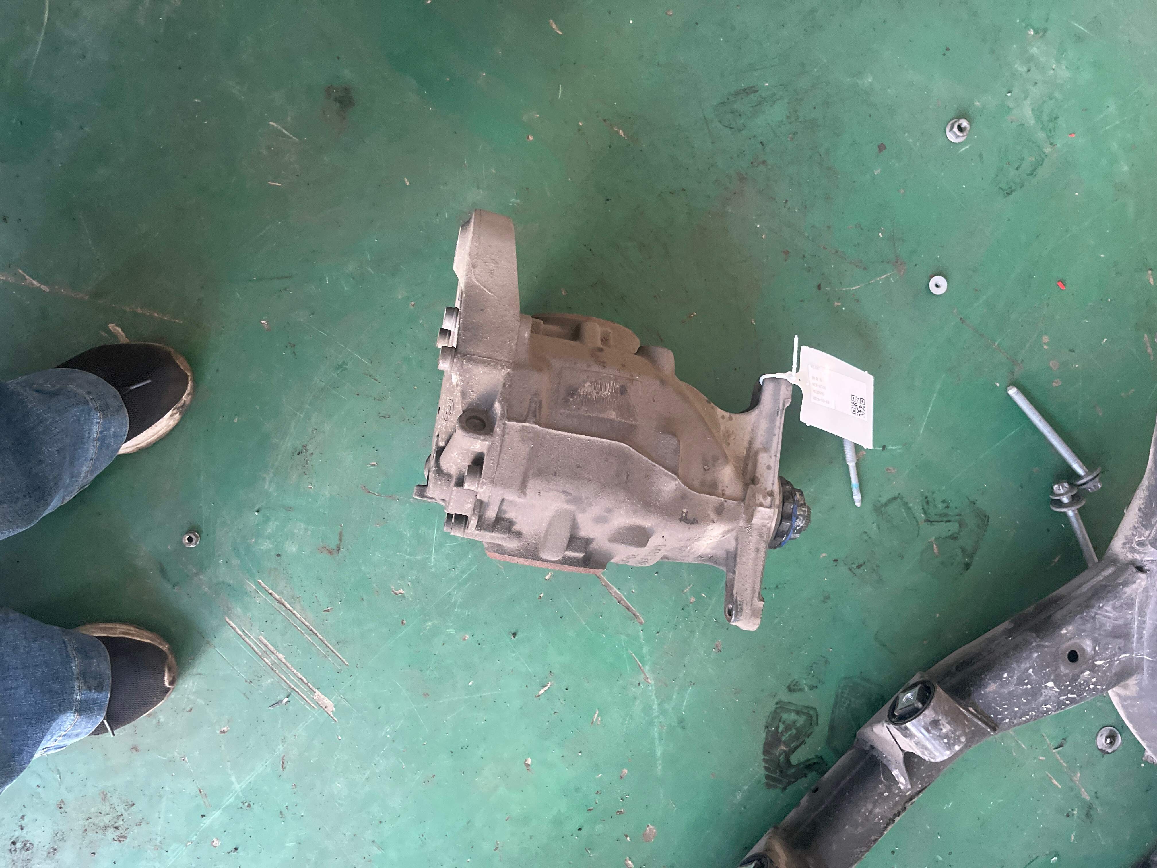 33107636995 Rear Axle Differential